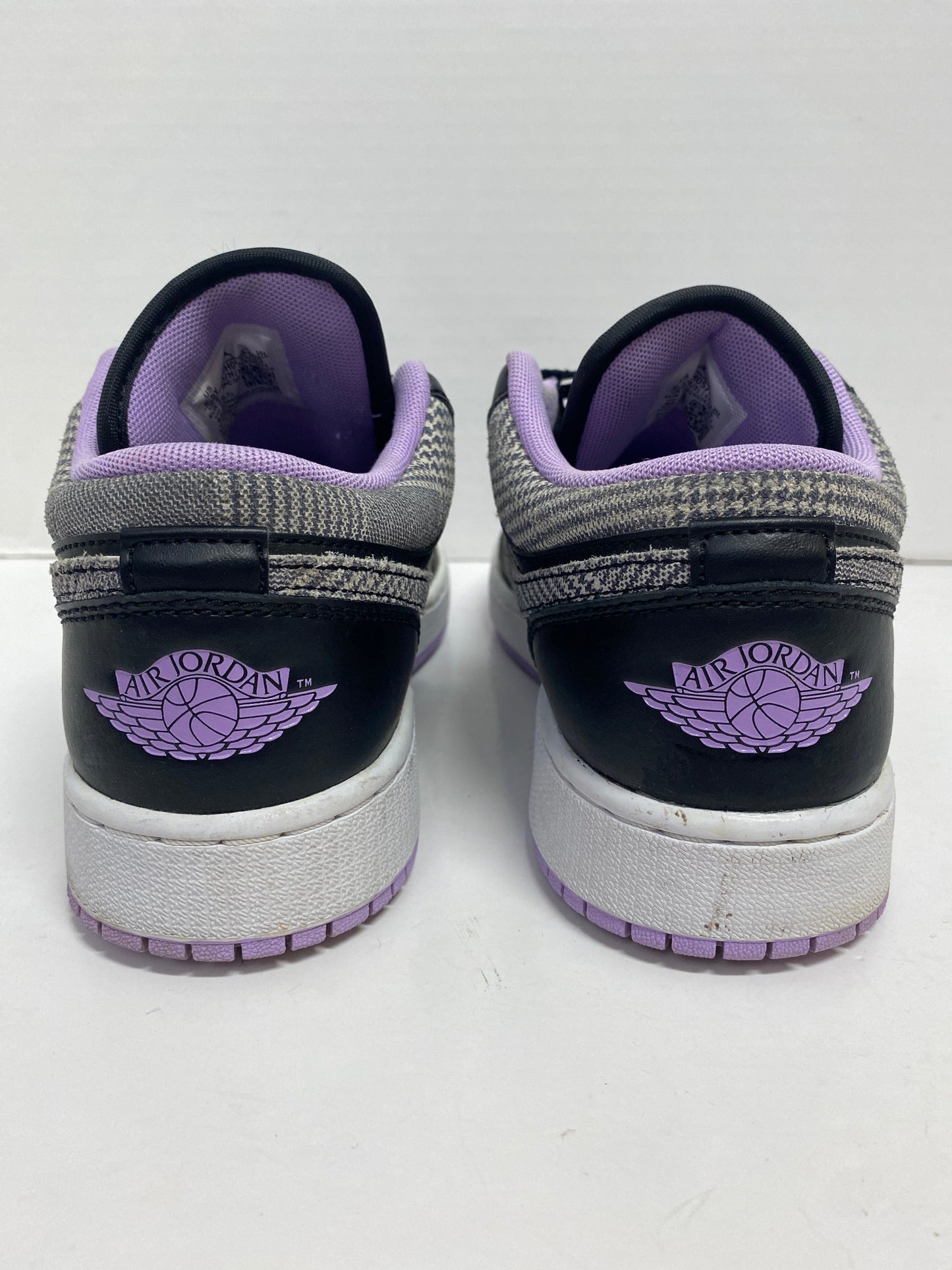 Shoes Sneakers By Cma In Purple, Size: 8.5