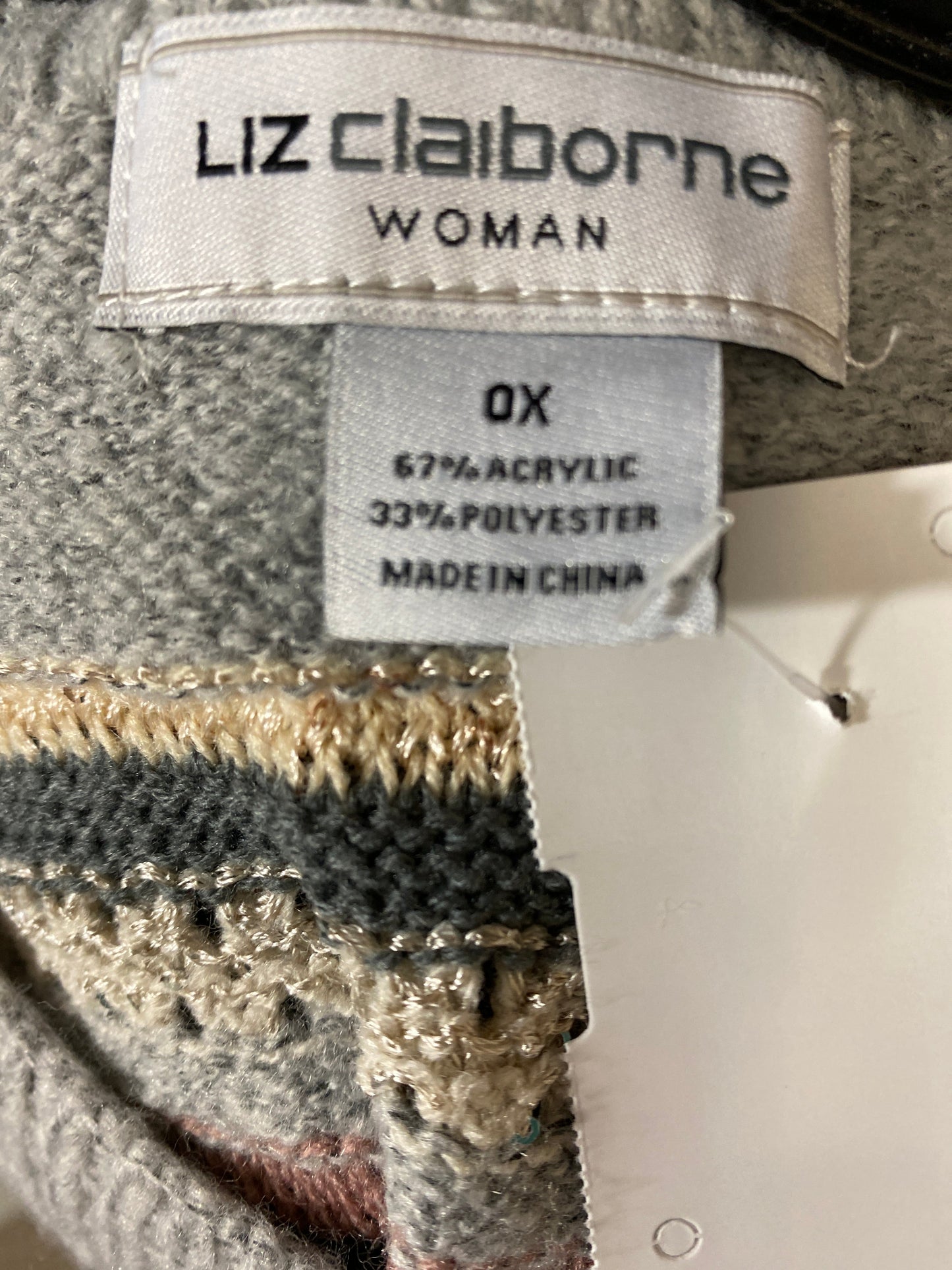 Sweater By Liz Claiborne In Grey