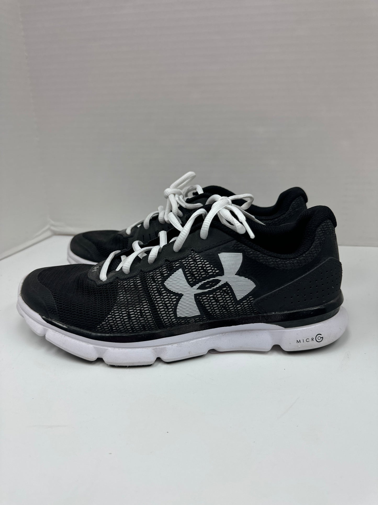 Shoes Athletic By Under Armour In Black & White, Size: 9