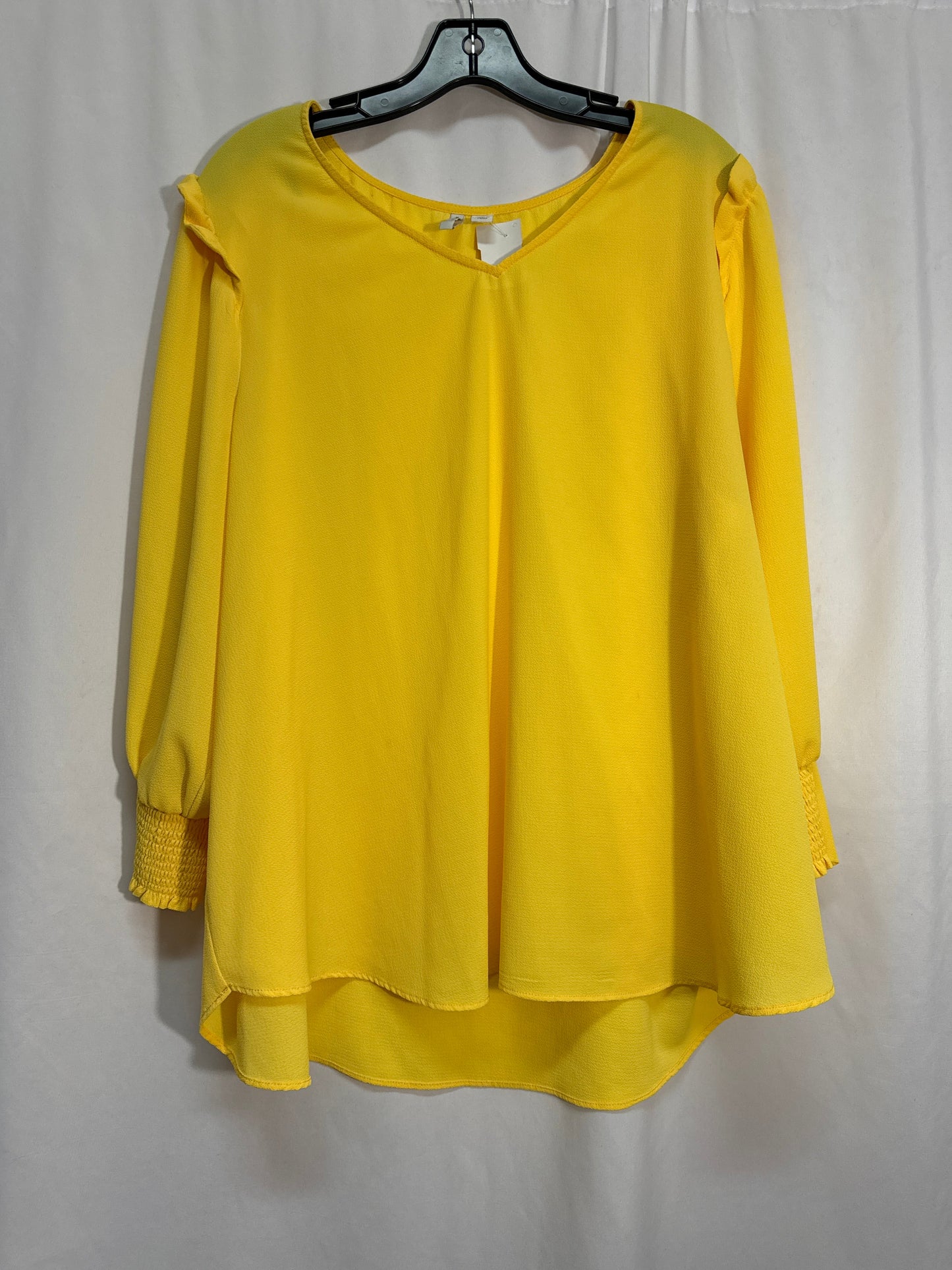 Top Long Sleeve By Cato In Yellow, Size: 1x