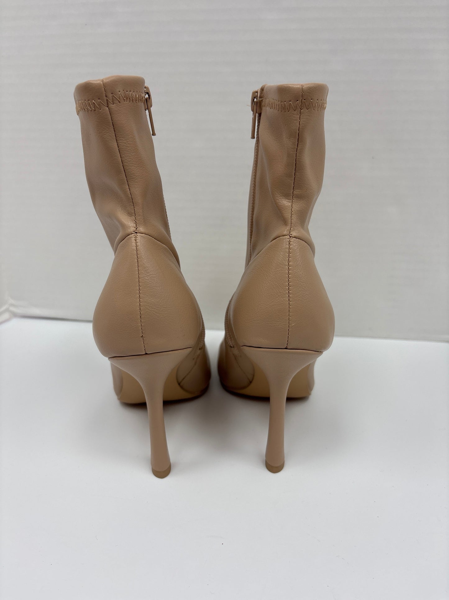 Boots Ankle Heels By Gianni Bini In Beige, Size: 7.5