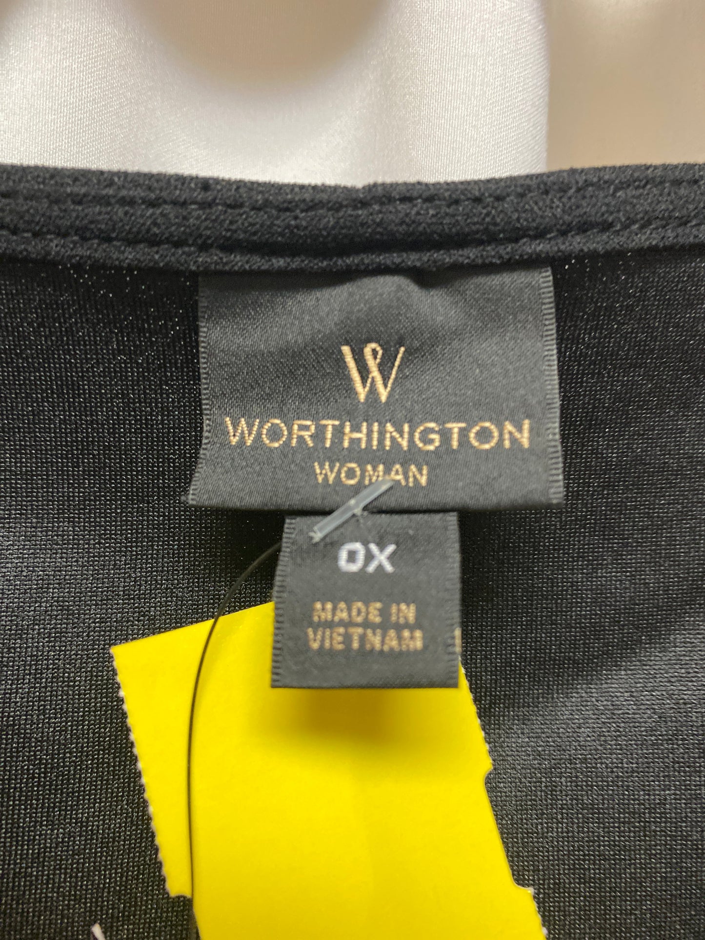 Top Short Sleeve By Worthington In Black, Size: Xxl