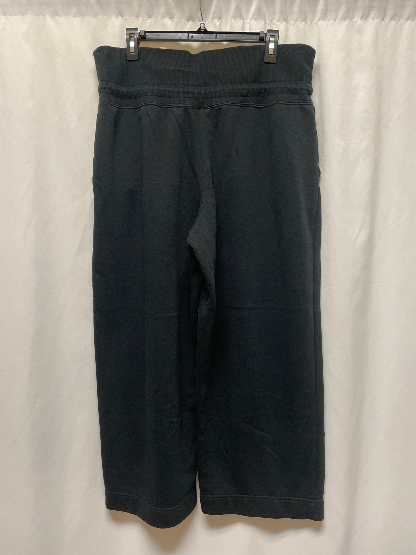 Athletic Capris By Nike In Black, Size: Xxl