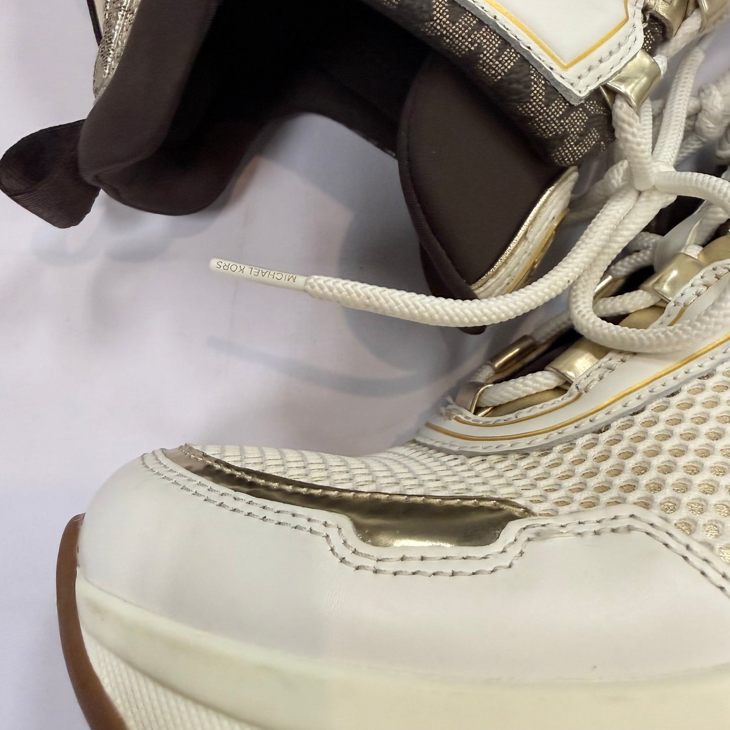 Shoes Sneakers Platform By Cmb In Cream & White, Size: 8.5