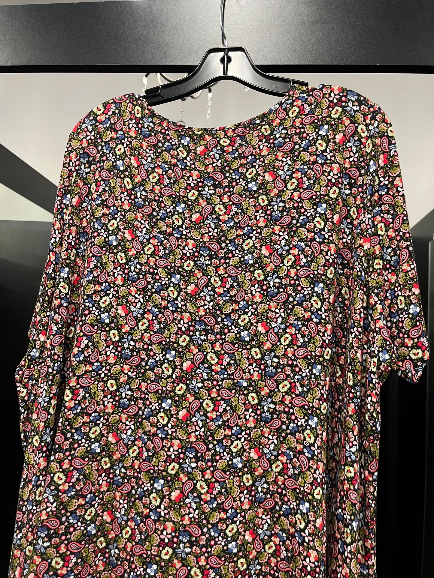 Floral Top Short Sleeve Philosophy NWT, Size 3x