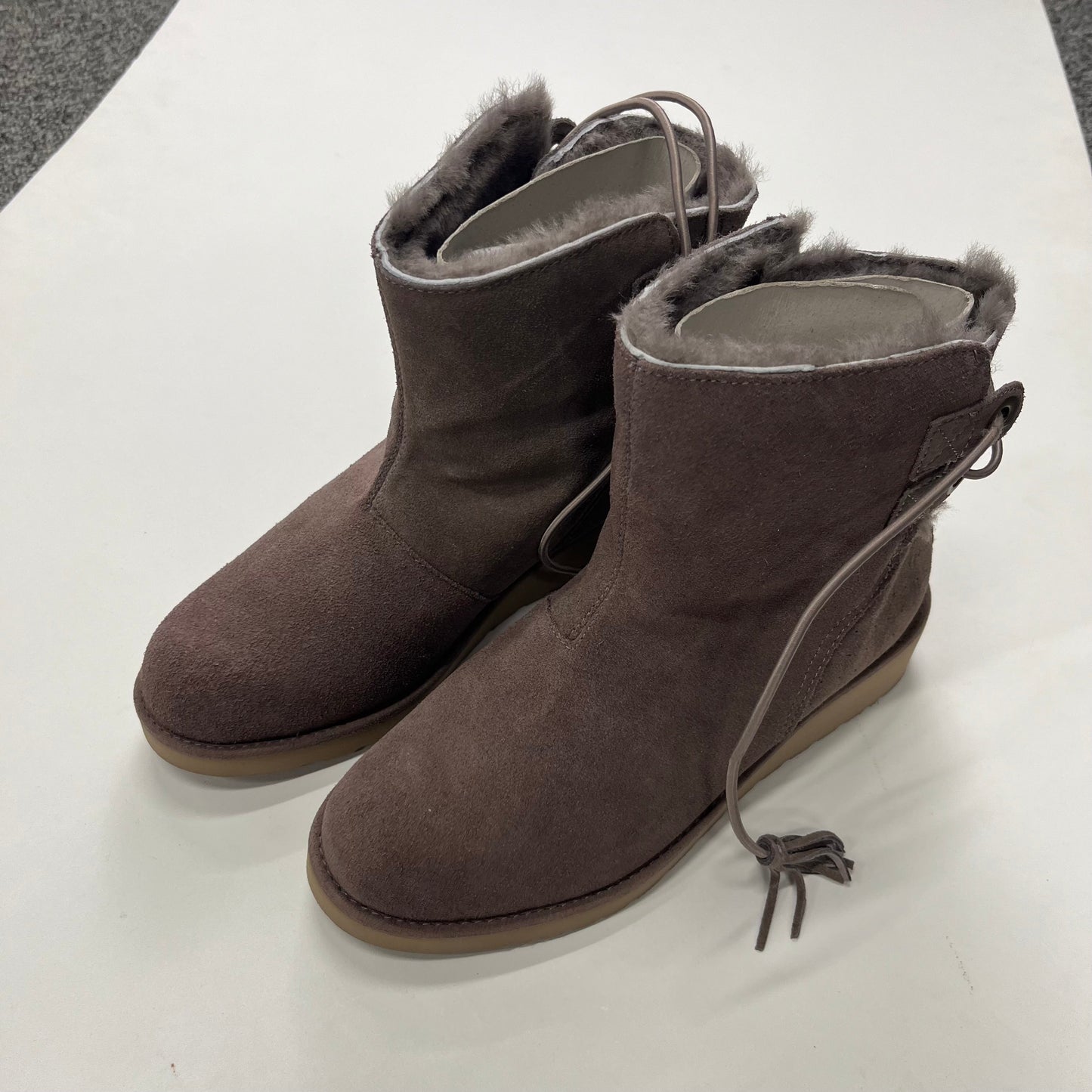 Boots Ankle Flats By Koolaburra By Ugg  Size: 7.5