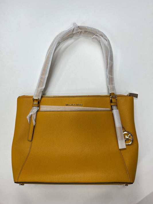 Handbag Designer Michael Kors NWT, Size Large