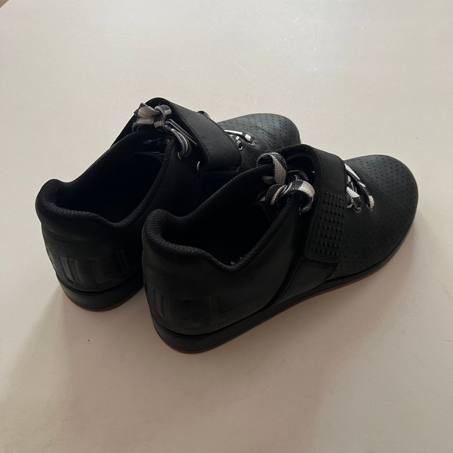 Shoes Athletic By No Bull In Black, Size: 6.5