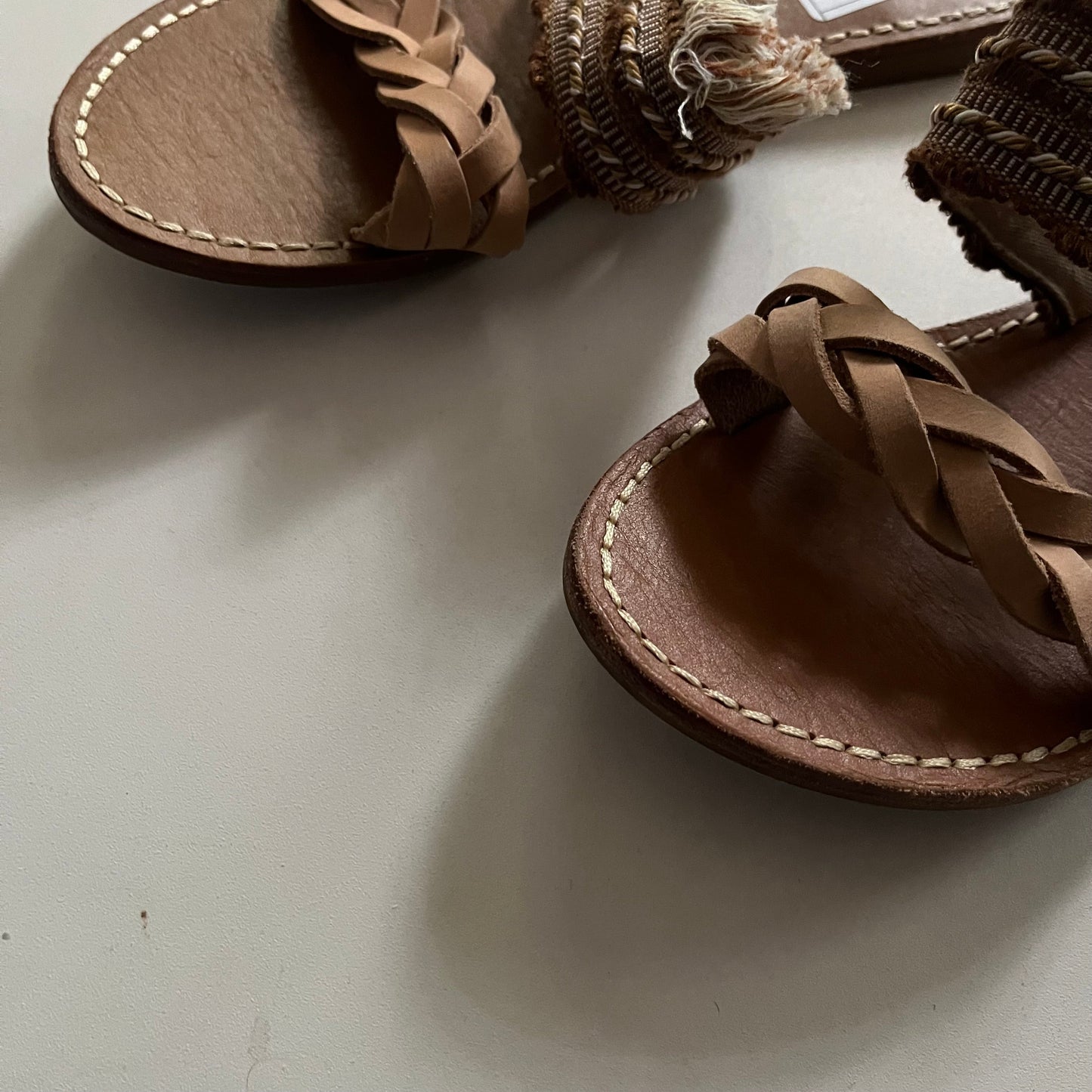 Sandals Flats By Anthropologie In Brown, Size: 8.5