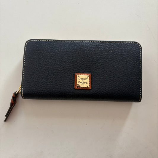 Wallet By Dooney And Bourke, Size: Large