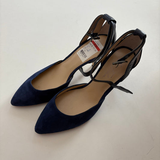 Shoes Heels Stiletto By Marc Fisher In Navy, Size: 8.5