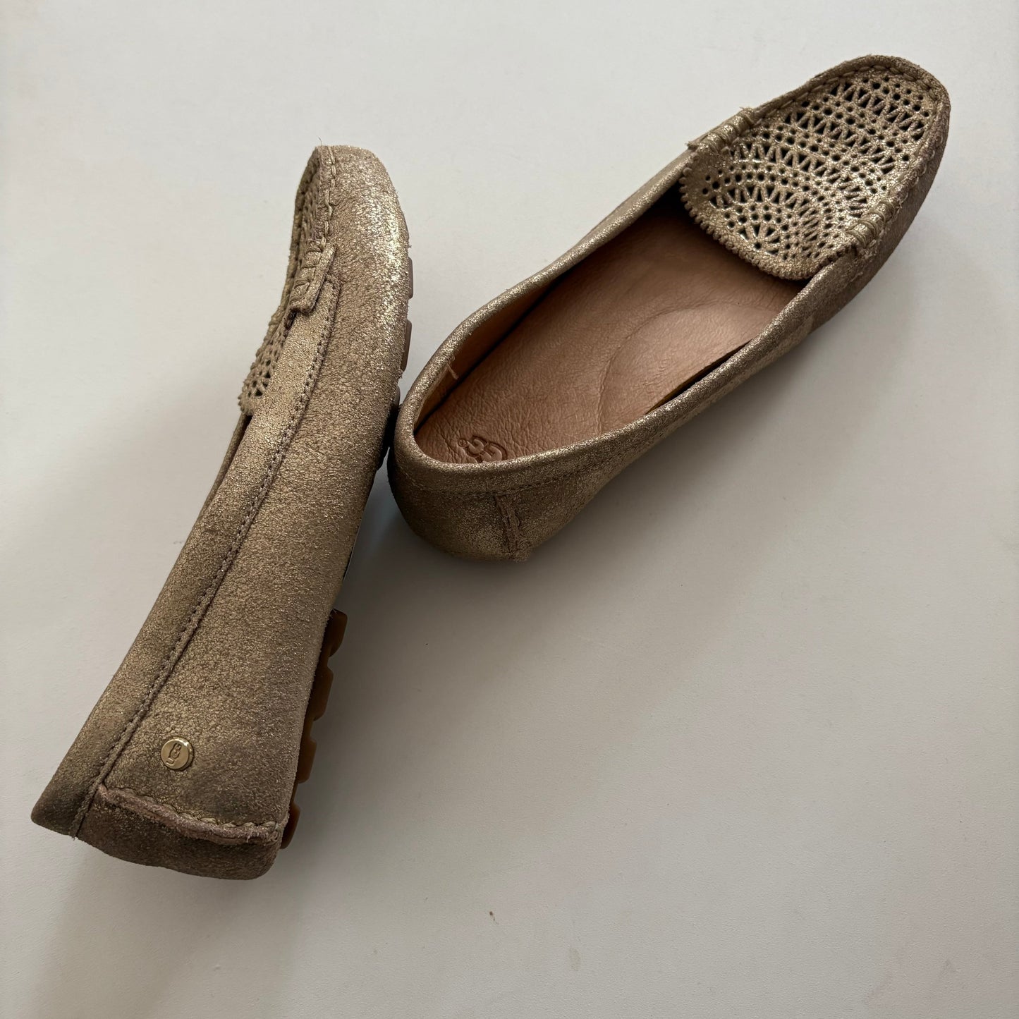 Shoes Flats By Ugg In Gold, Size: 6