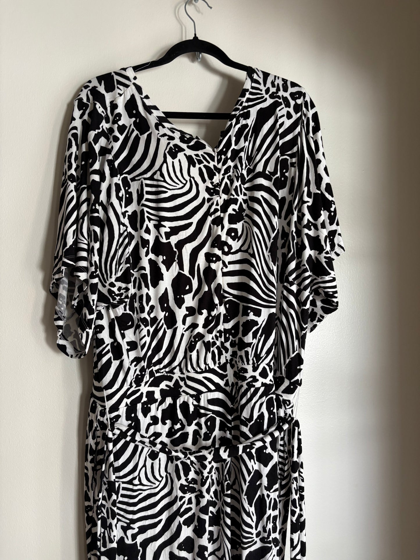 Jumpsuit By Lisa Rinna In Black & White, Size: 1x