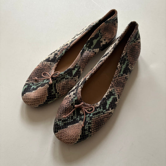 Shoes Flats By Madewell In Animal Print, Size: 7.5