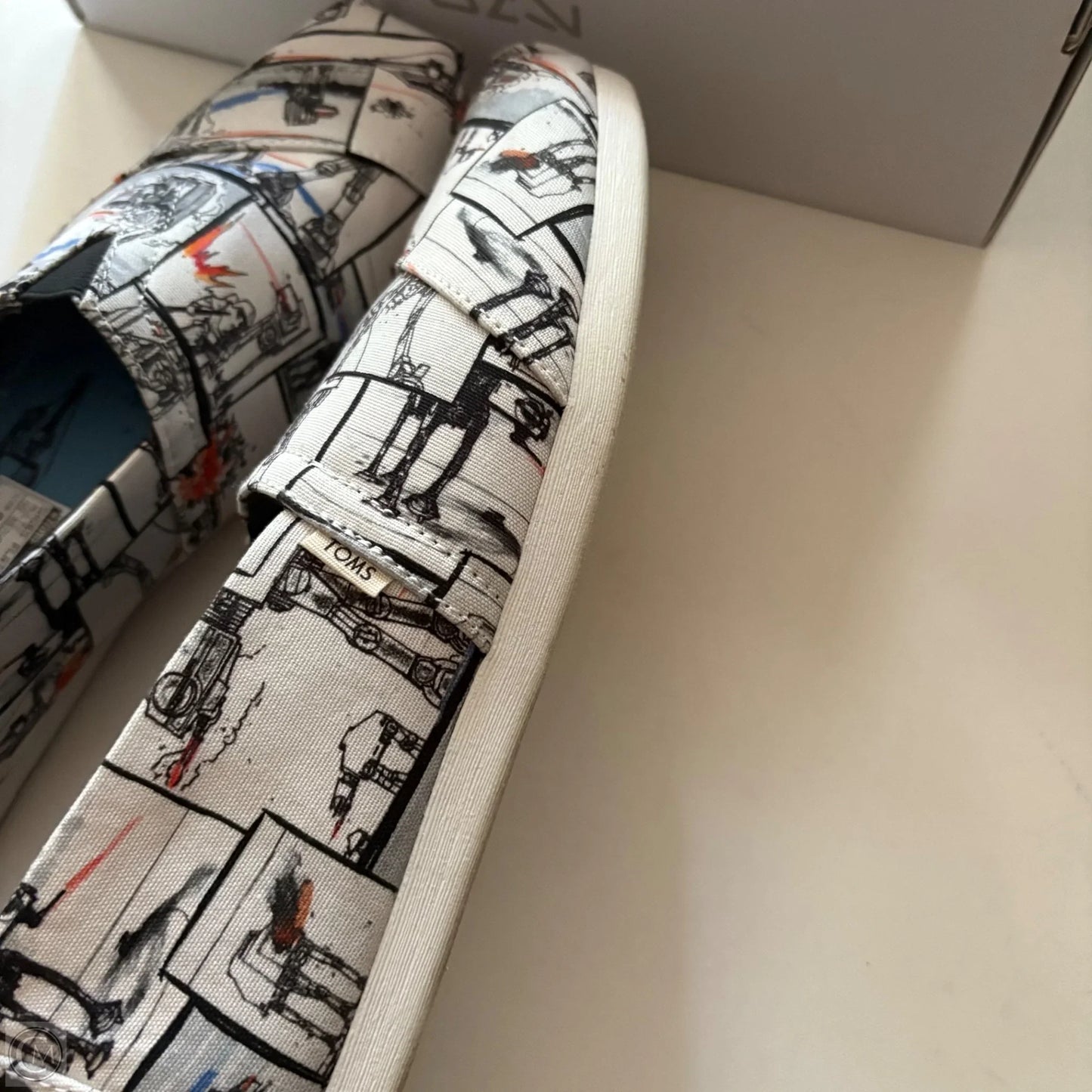 Shoes Flats By Toms In Multi-colored, Size: 9