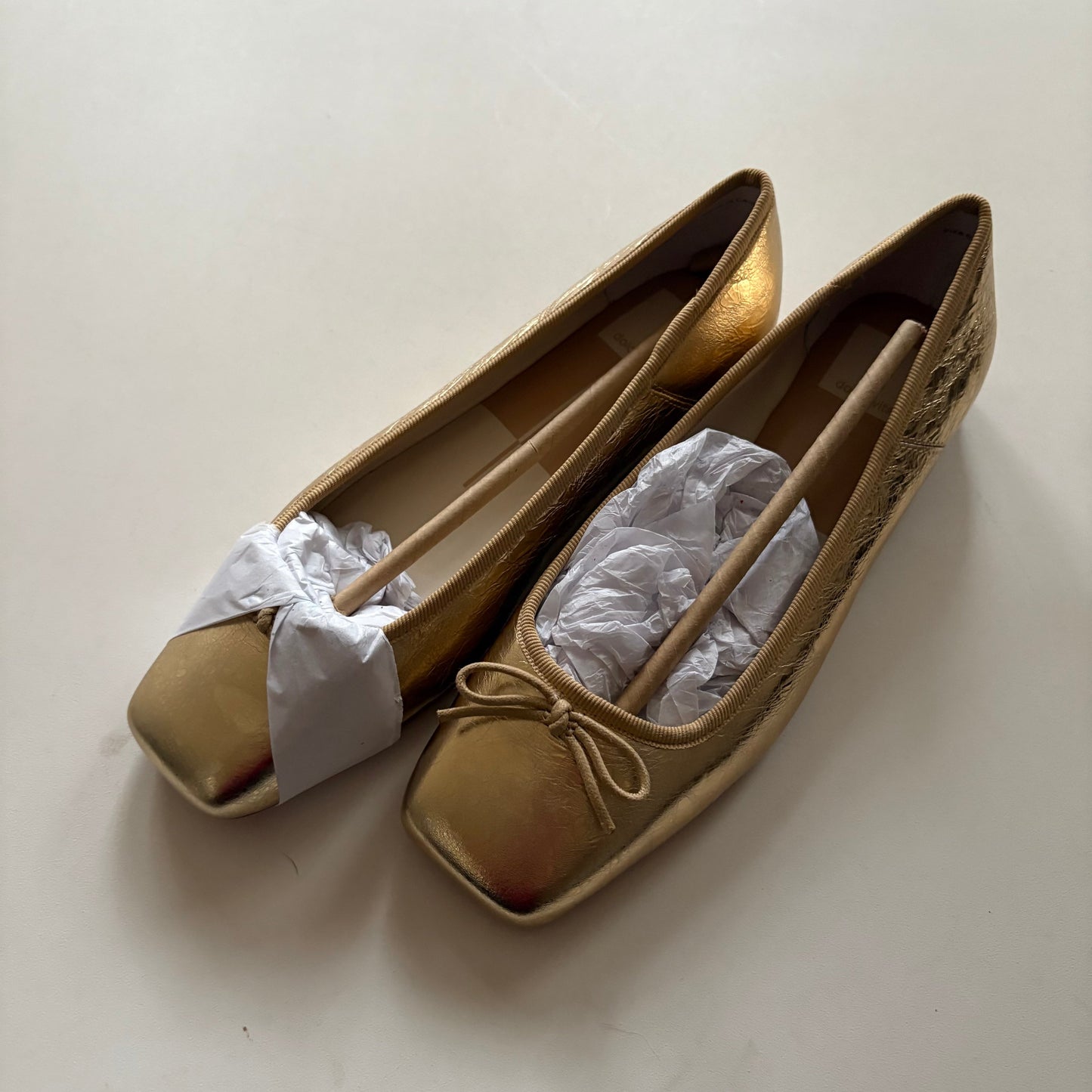 Shoes Flats By Dolce Vita In Gold, Size: 6.5