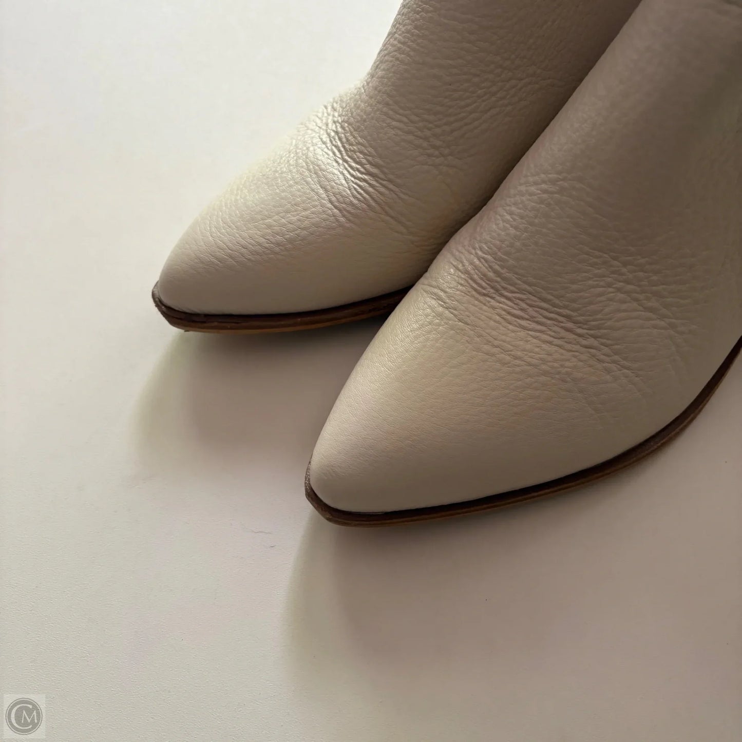 Boots Ankle Heels By Chinese Laundry In Cream, Size: 9.5