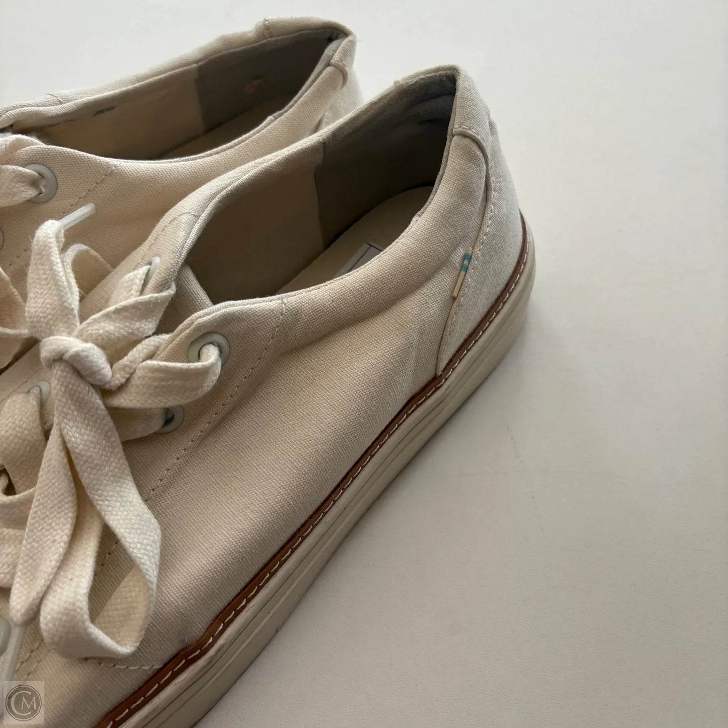 Shoes Flats By Toms In Cream, Size: 12