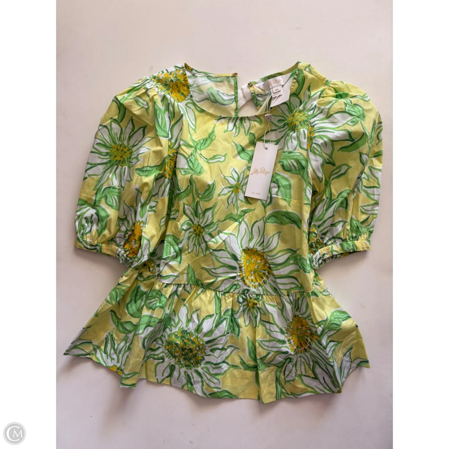 Top Short Sleeve Designer By Lilly Pulitzer In Green, Size: Xs