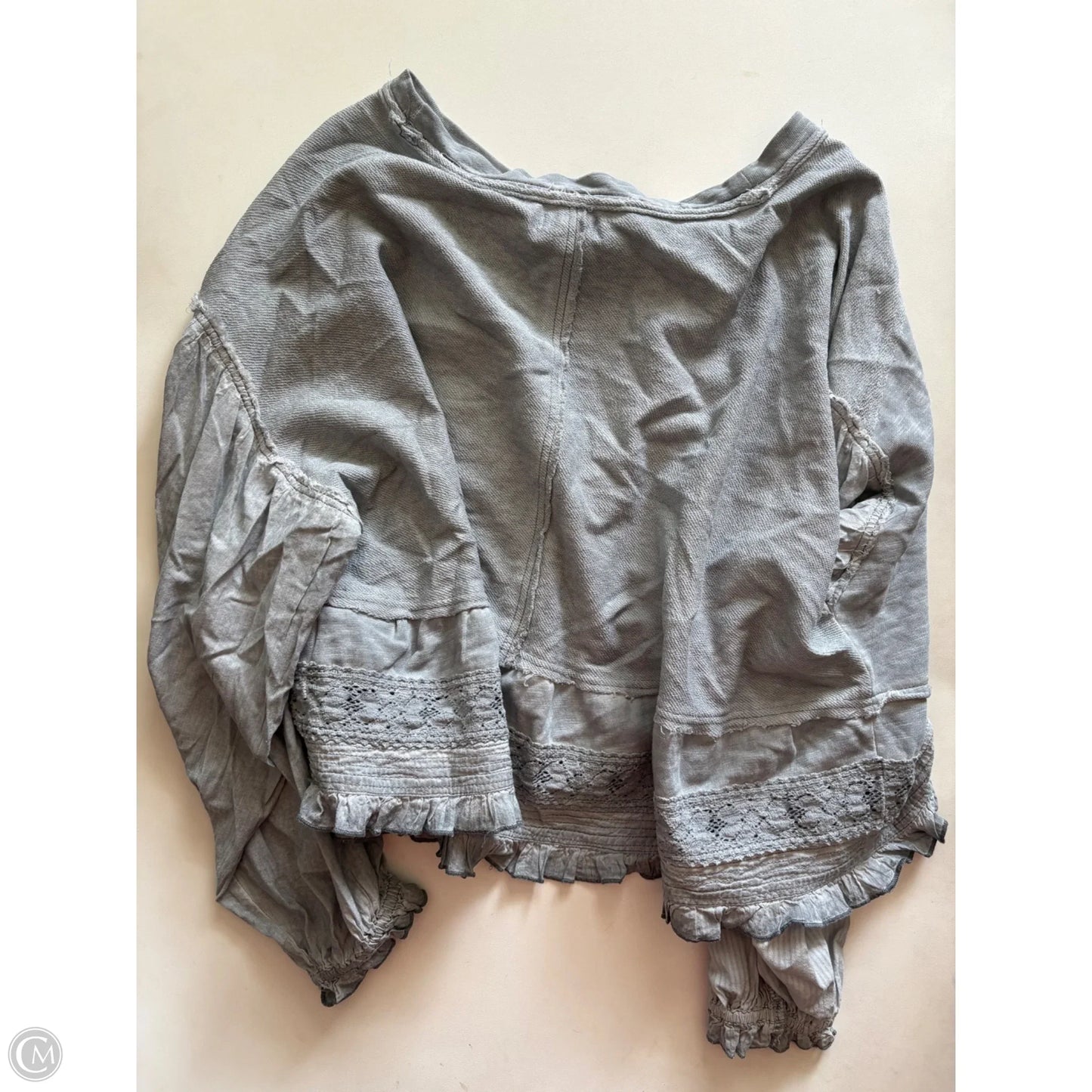 Top Long Sleeve By Pilcro In Grey, Size: S
