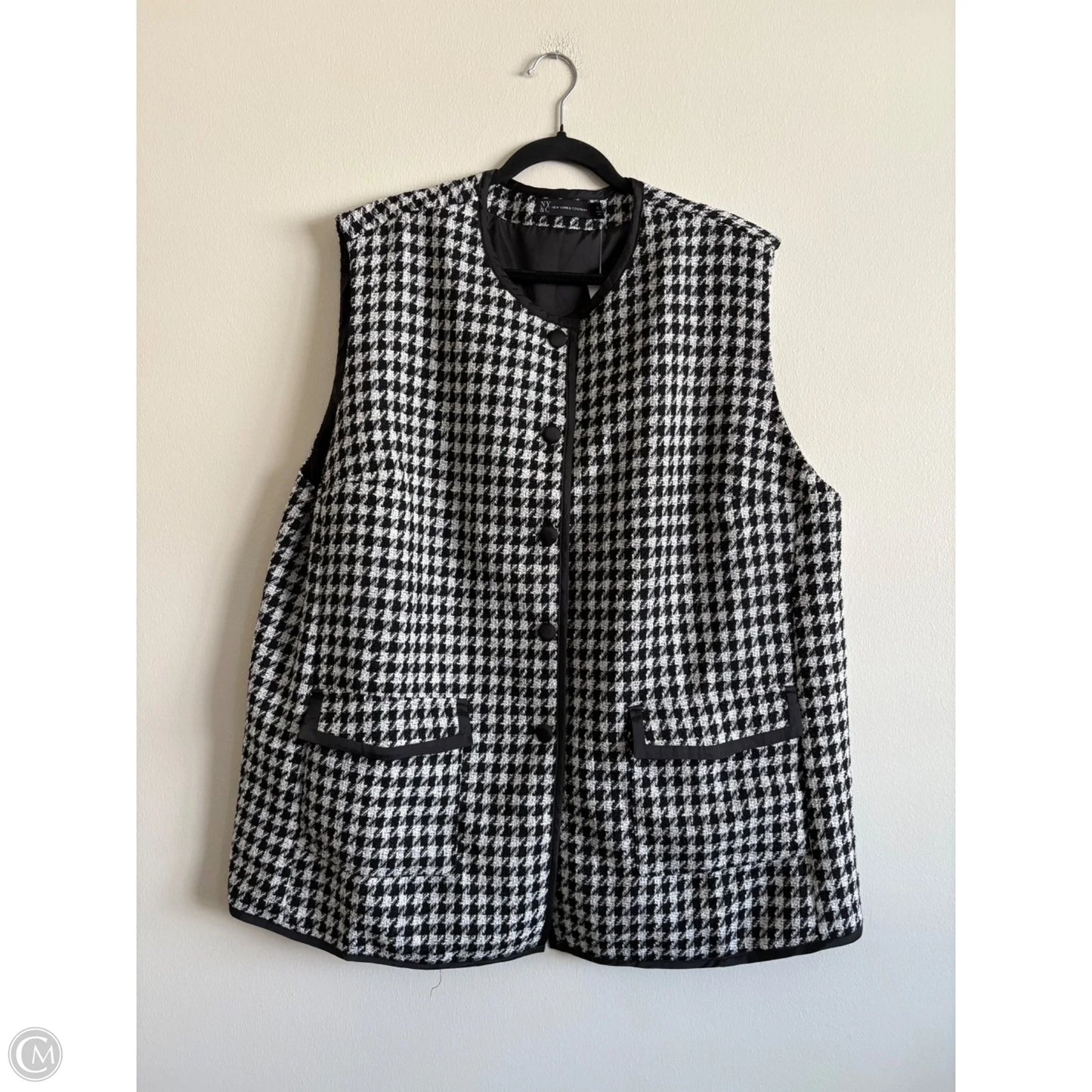 Vest Other By New York And Co In Black, Size: 2x
