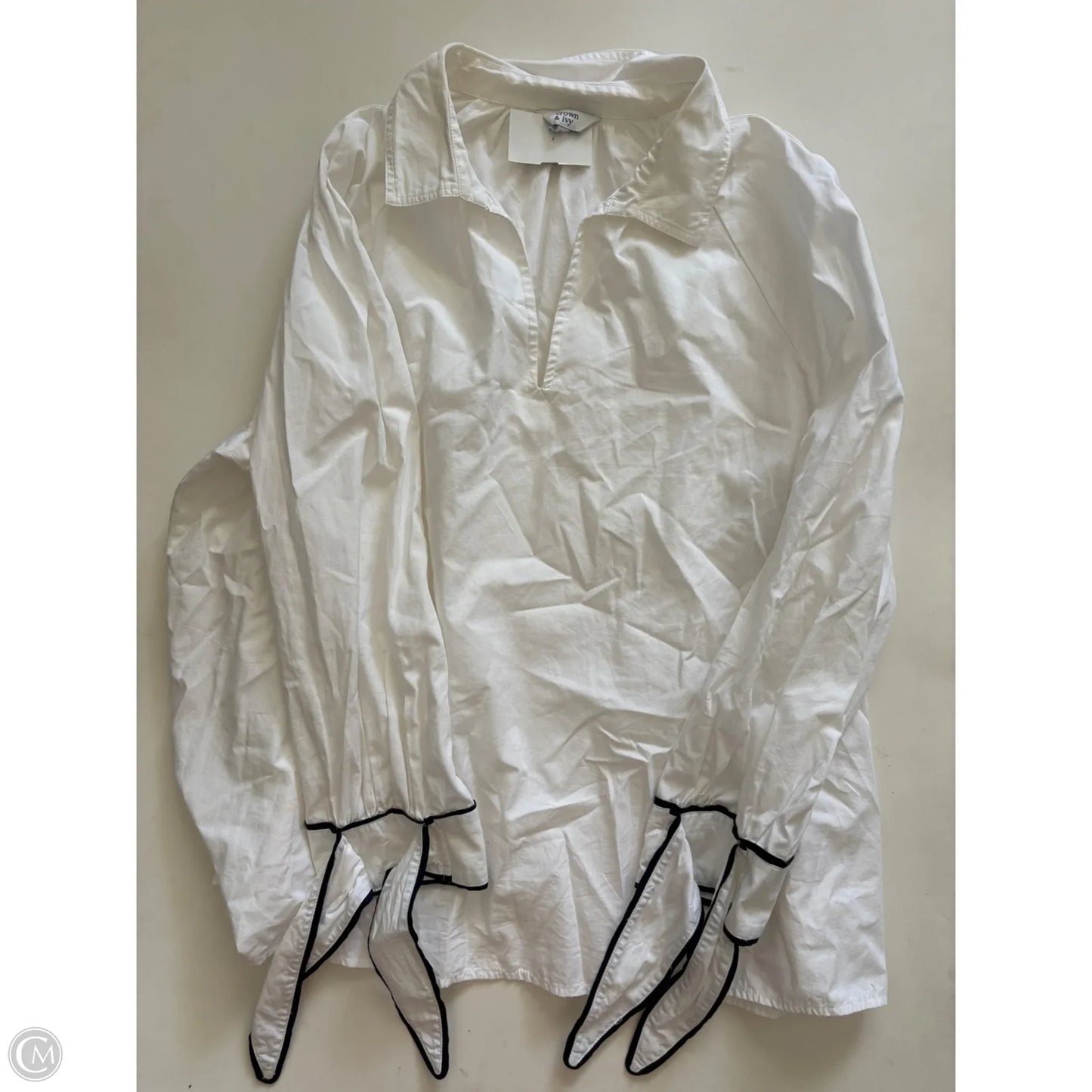 Top Long Sleeve By Crown And Ivy In White, Size: Xl