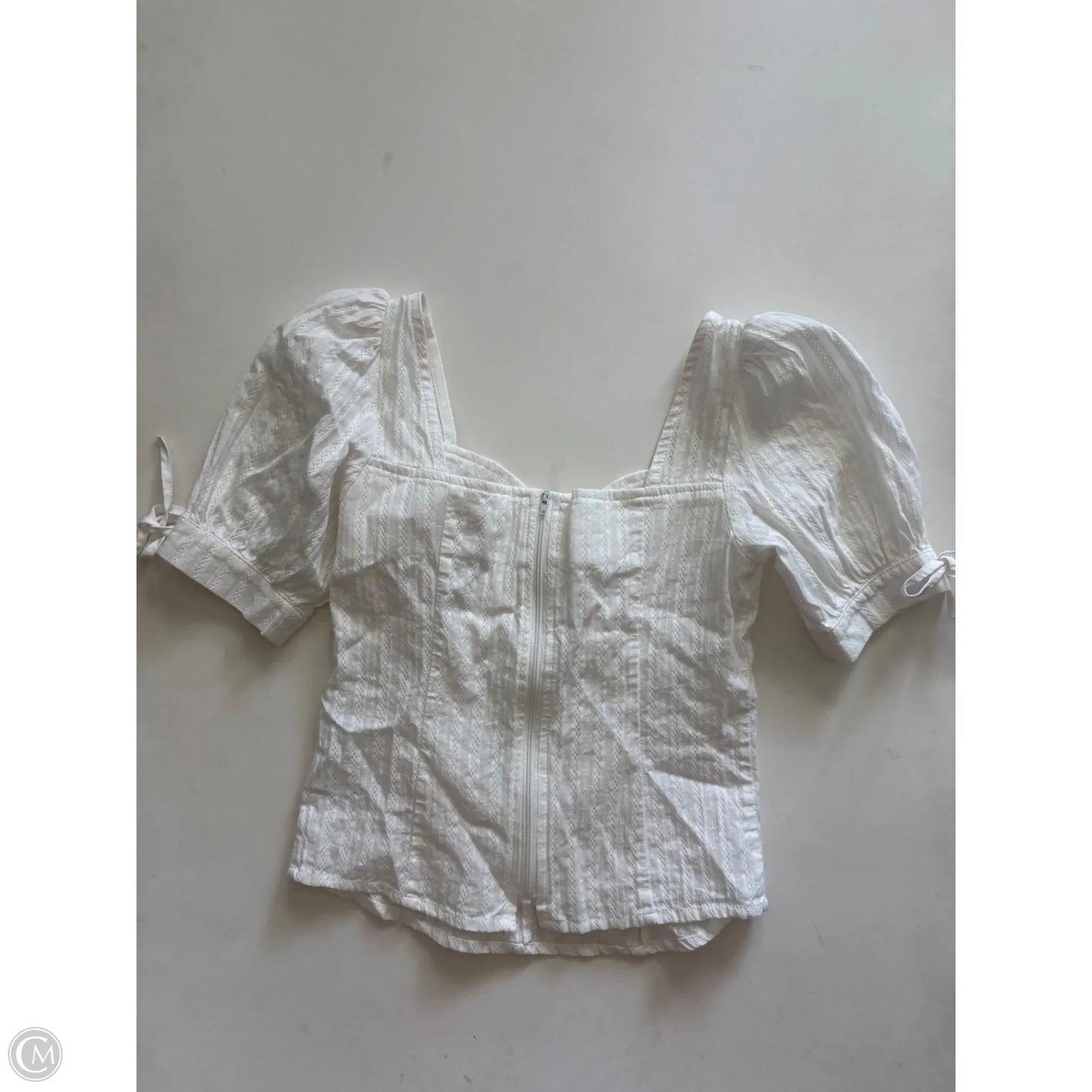 Top Short Sleeve By Bishop + Young In White, Size: Xs