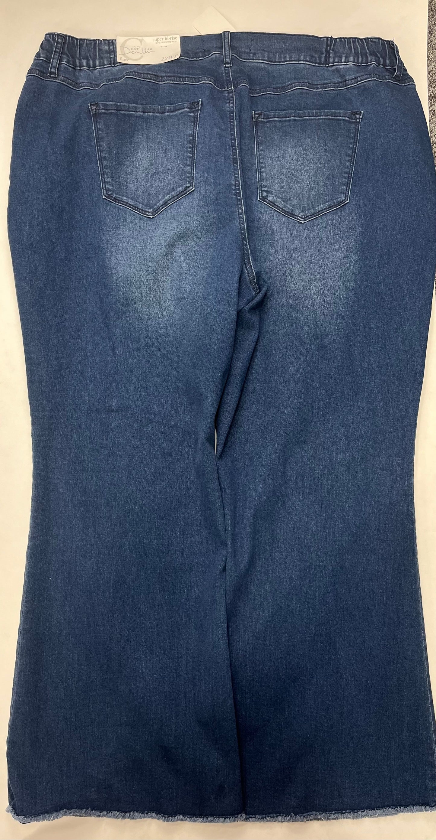 Jeans Cropped By EST 1946  Size: 22