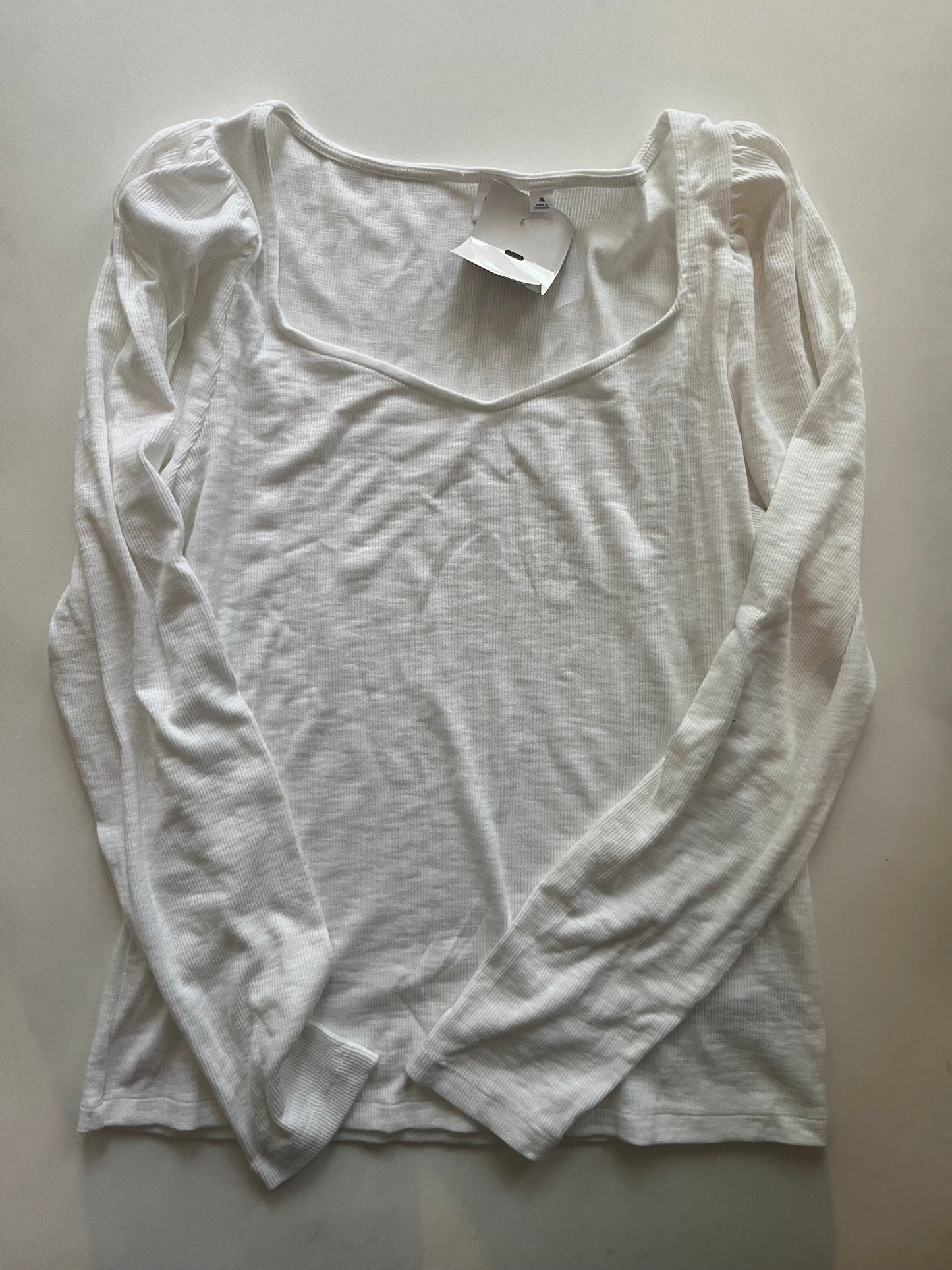 White Top Long Sleeve Basic Gap, Size Xl