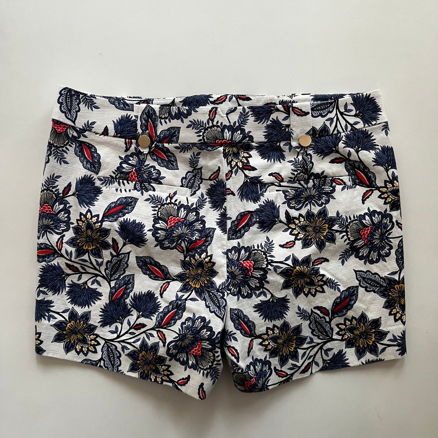 Floral Shorts Loft, Size 4