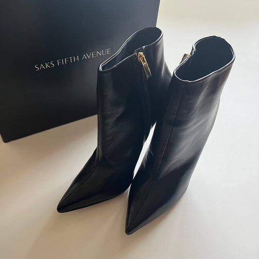Black Shoes Heels Stiletto Saks Fifth Avenue, Size 9.5