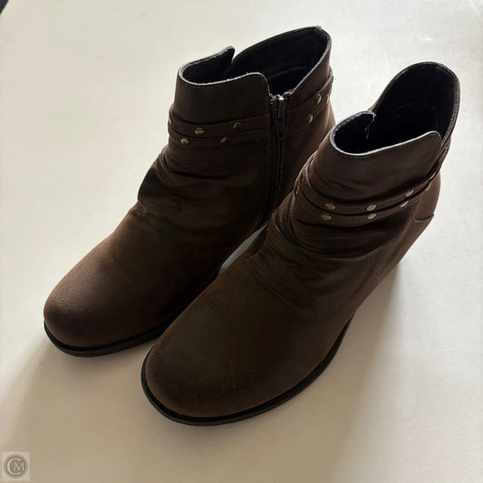 Boots Ankle Heels By savvy In Brown, Size: 9