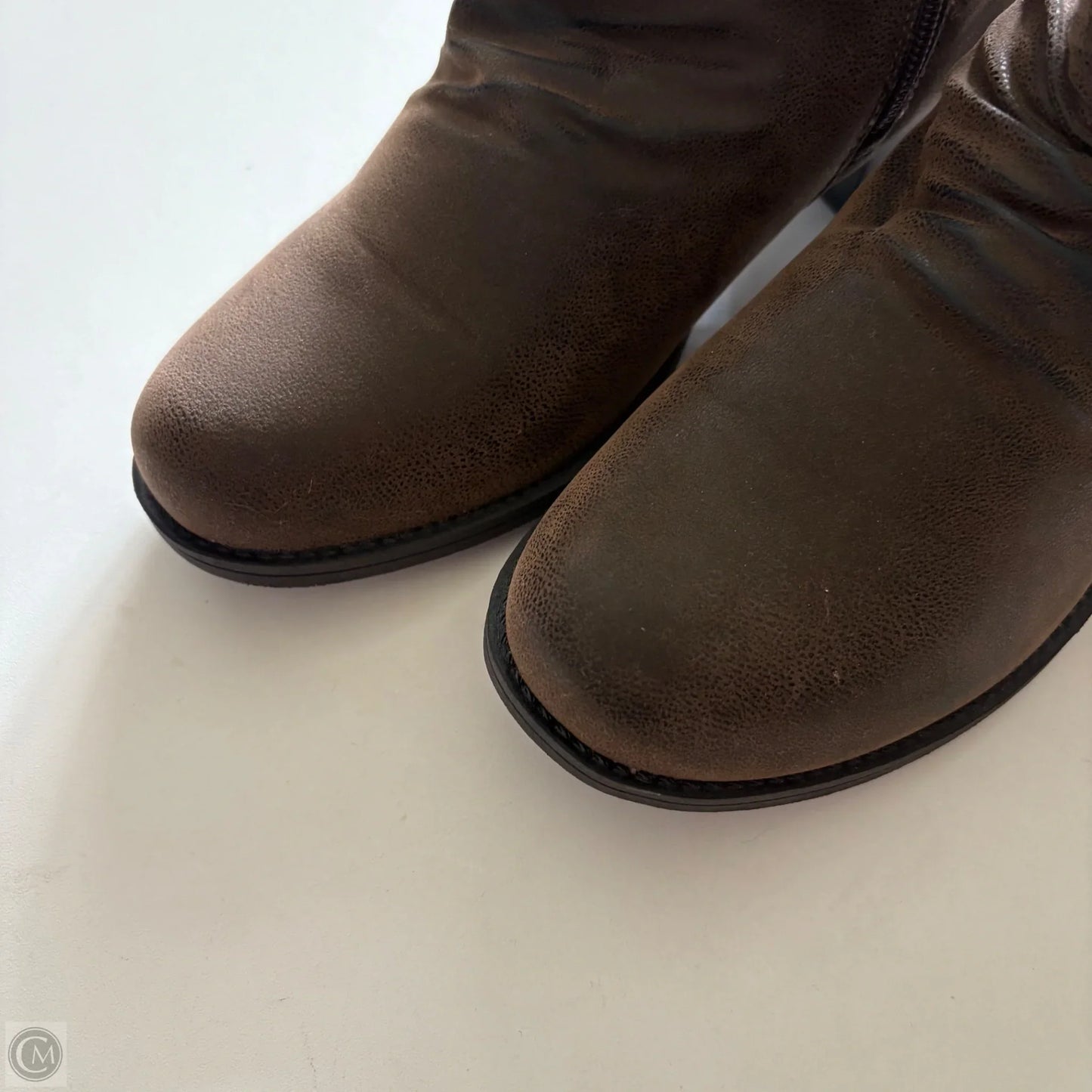 Boots Ankle Heels By savvy In Brown, Size: 9