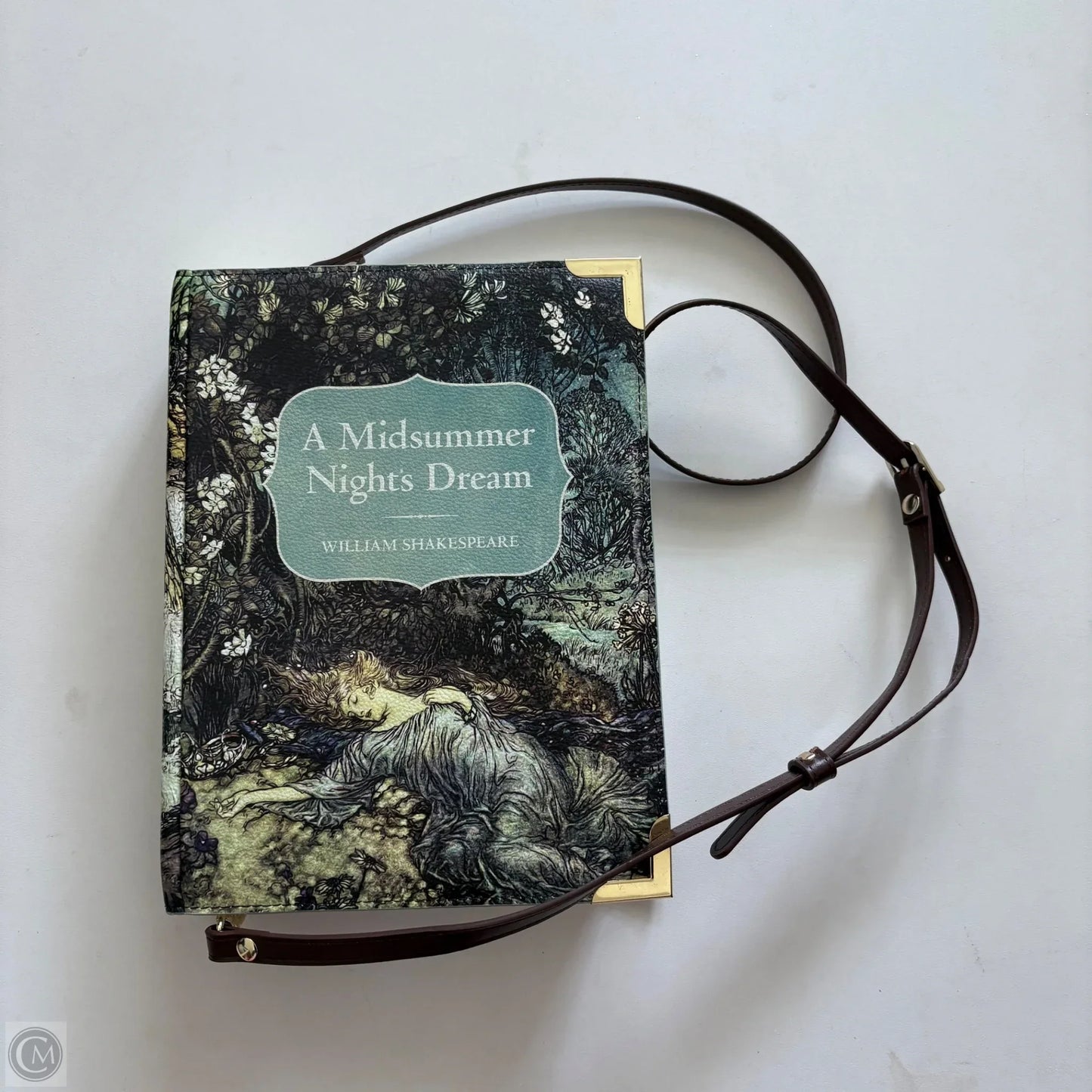 Crossbody By well read, Size: Large