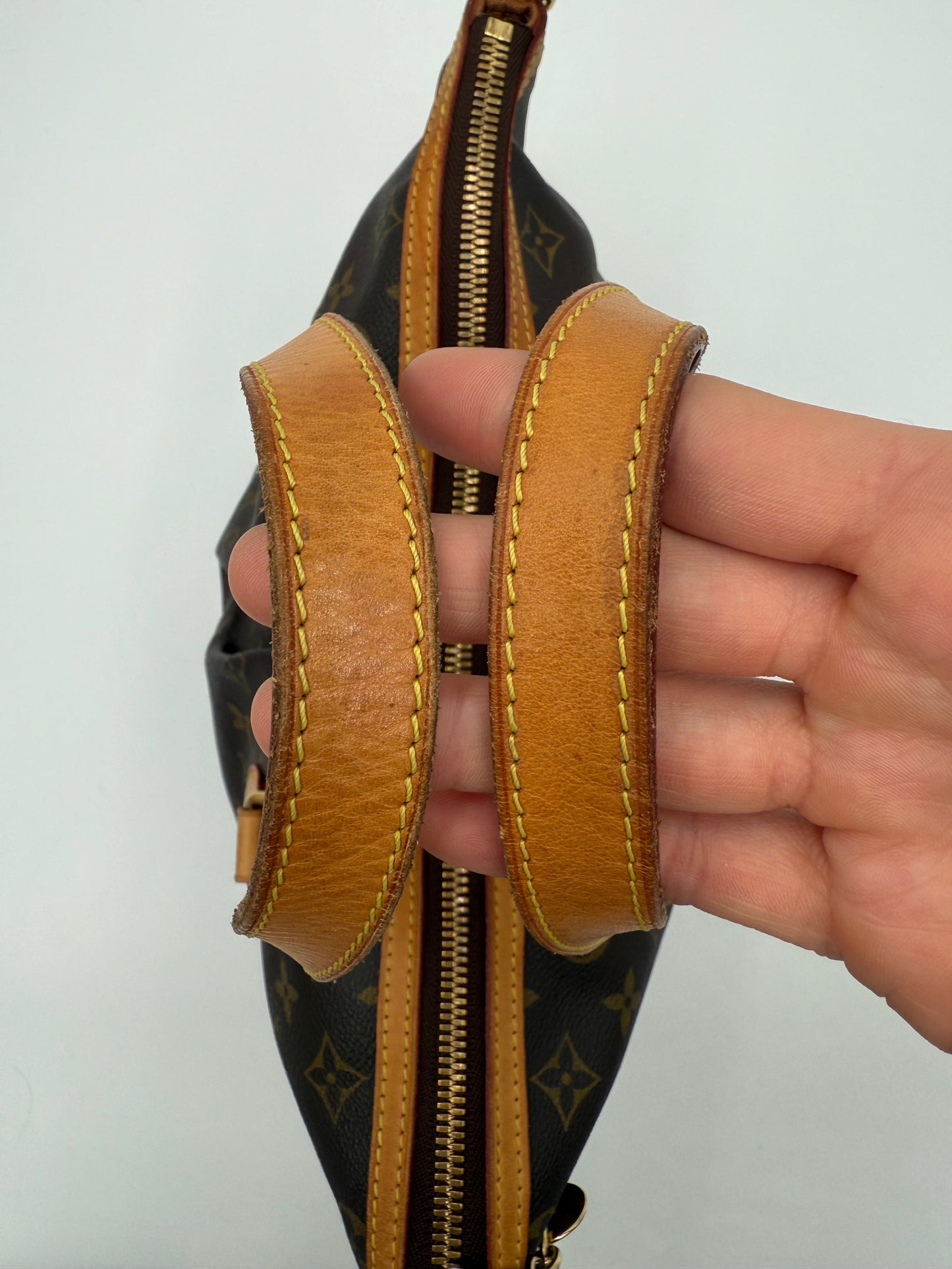 Handbag Luxury Designer By Louis Vuitton In Brown, Size:Medium