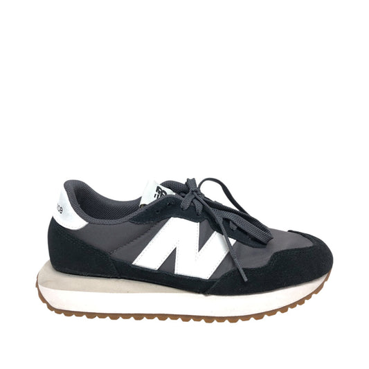 Shoes Athletic By New Balance In Grey, Size: 9.5