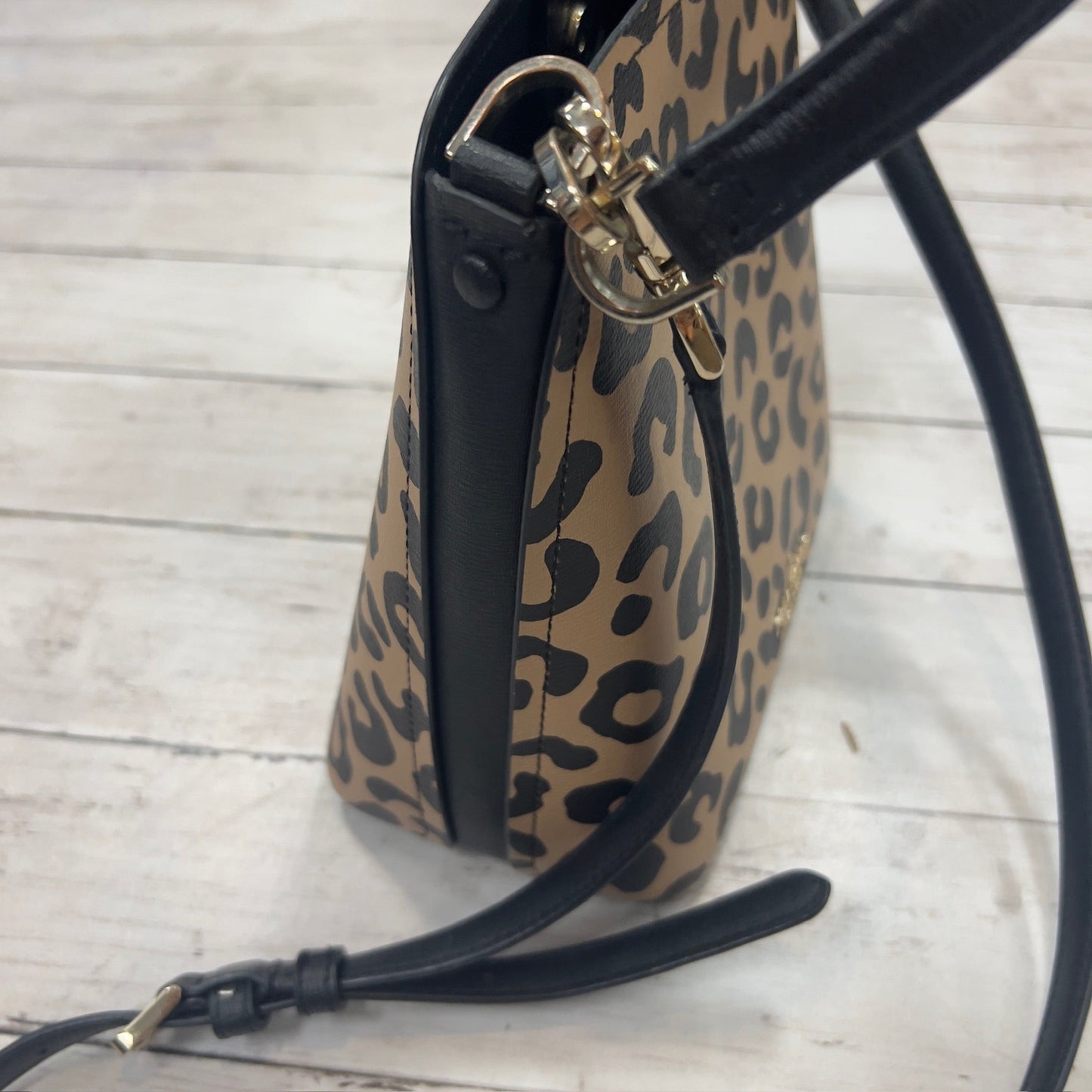 Crossbody Designer By Kate Spade  Size: Medium