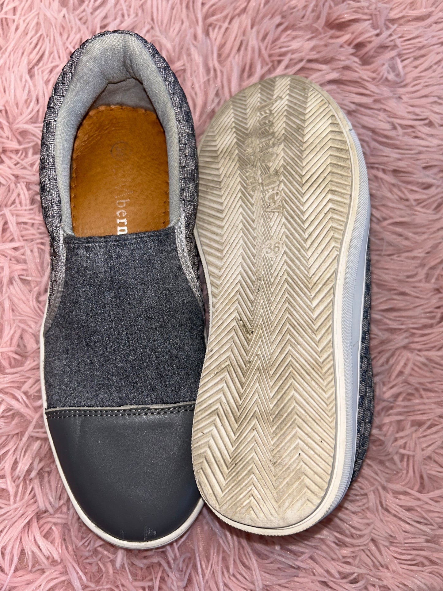 Shoes Flats Mule & Slide By Bernie Mev  Size: 6