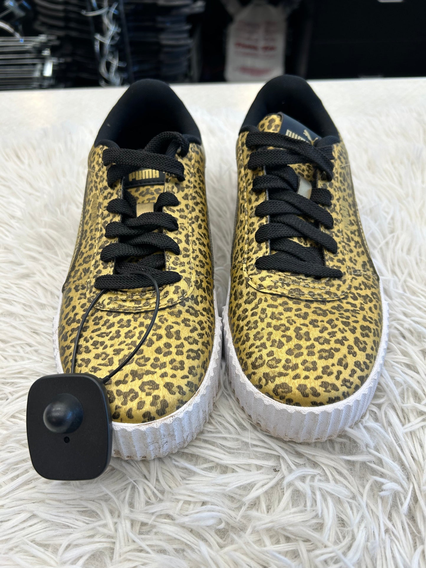 Shoes Sneakers By Puma In Leopard Print, Size: 9