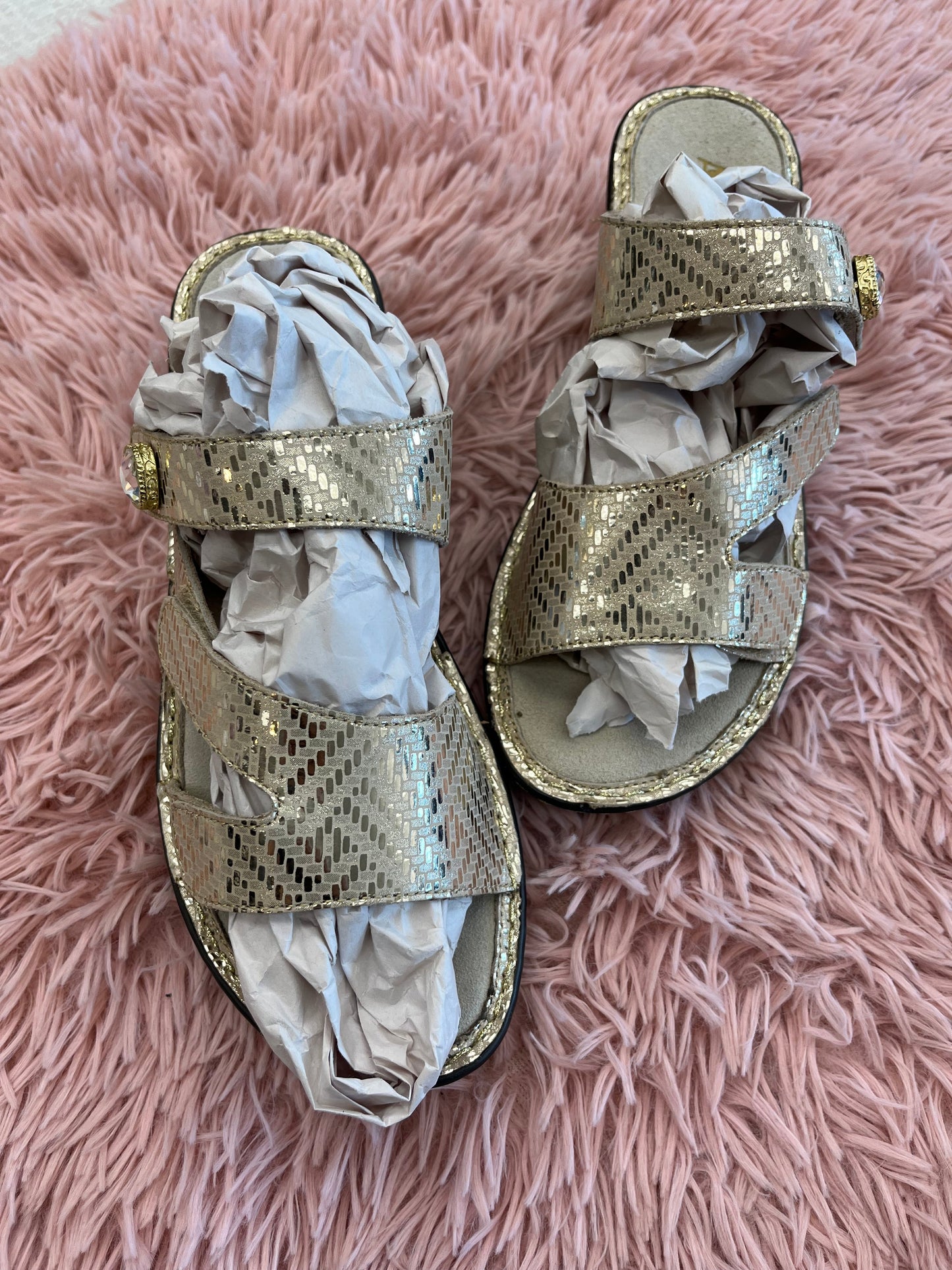 Gold Sandals Heels Wedge Alegria, Size 7.5