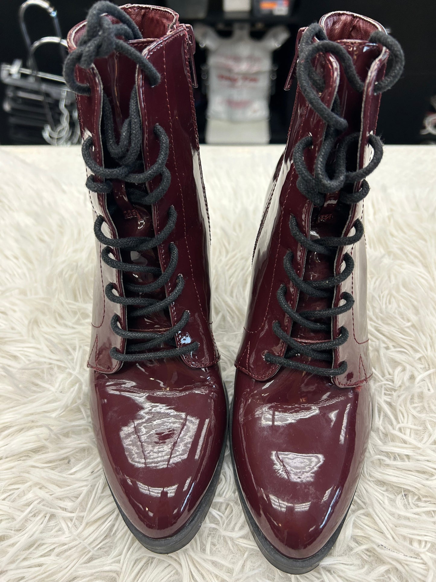 Boots Ankle Heels By Forever 21 In Burgundy, Size: 6