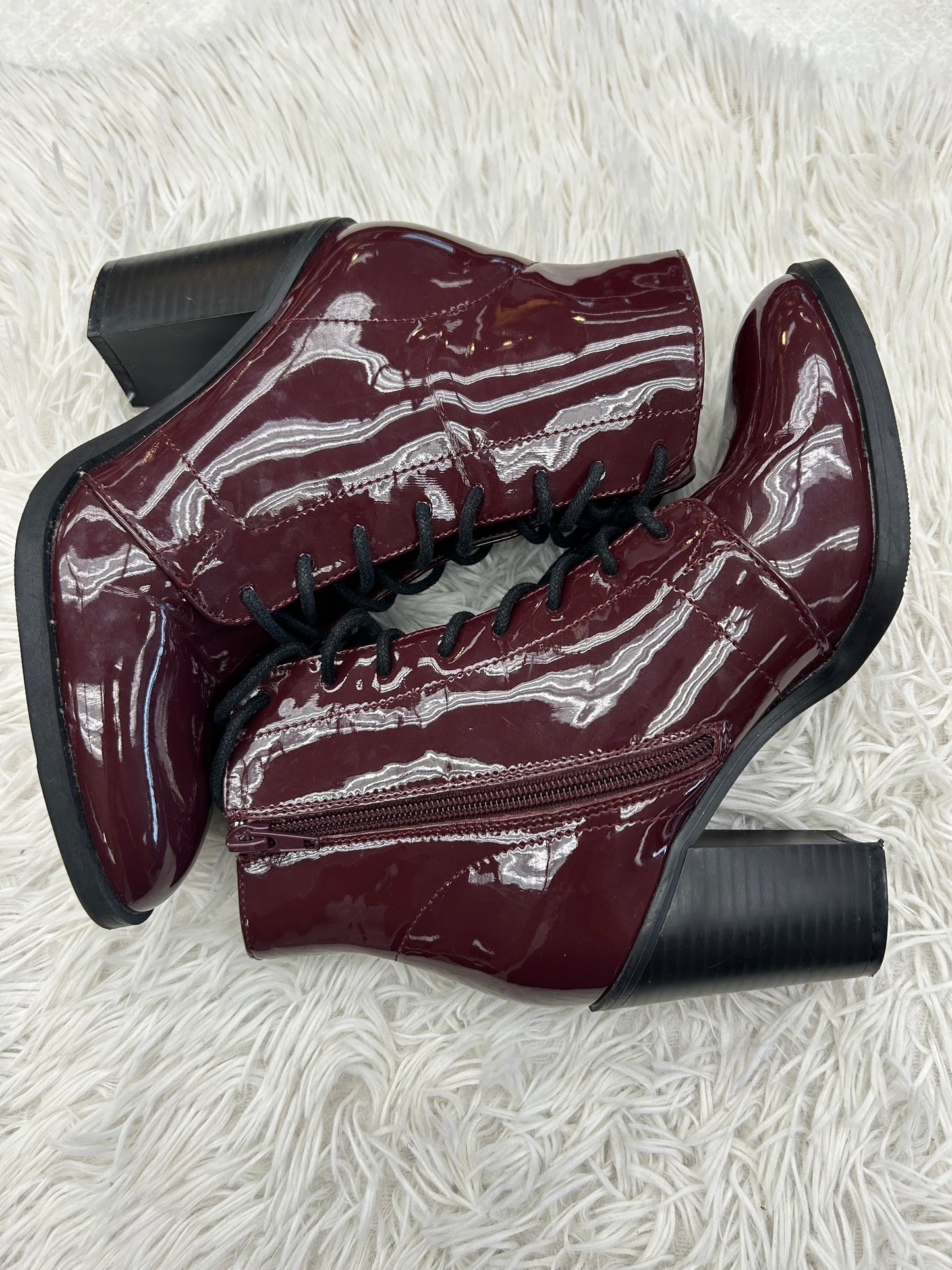 Boots Ankle Heels By Forever 21 In Burgundy, Size: 6