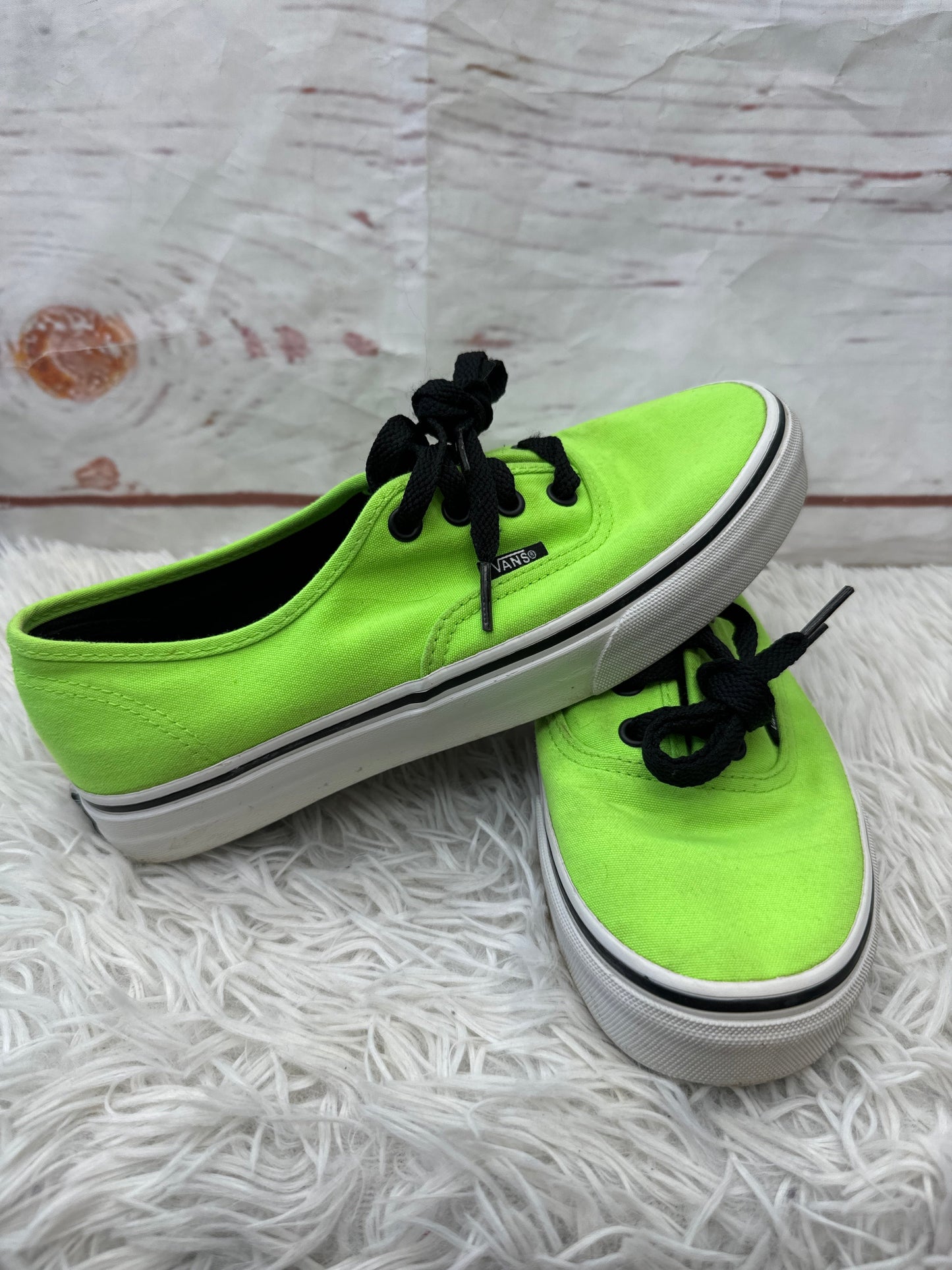 Shoes Sneakers By Vans In Neon, Size: 7.5