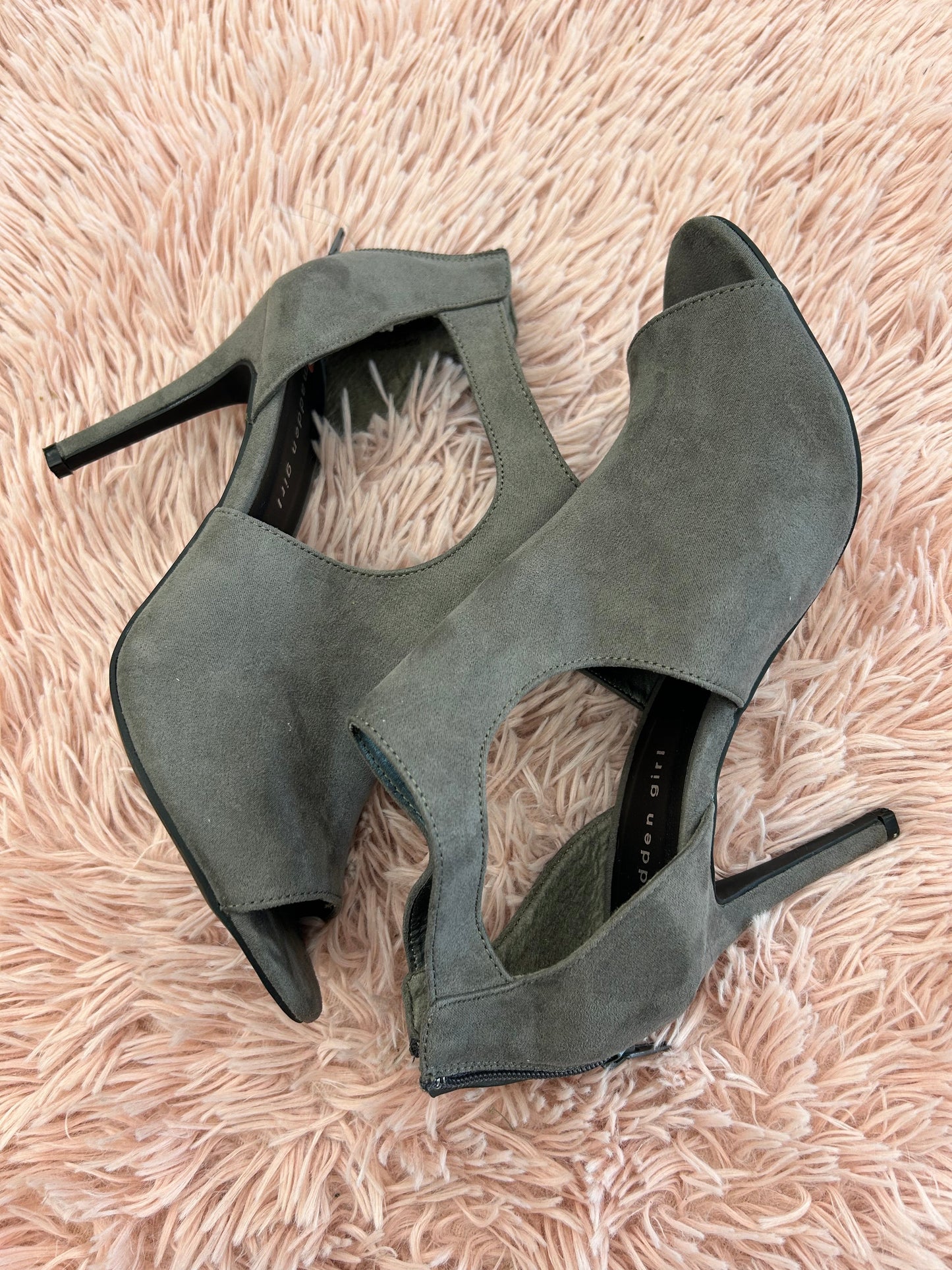 Shoes Heels Stiletto By Madden Girl In Grey, Size: 10