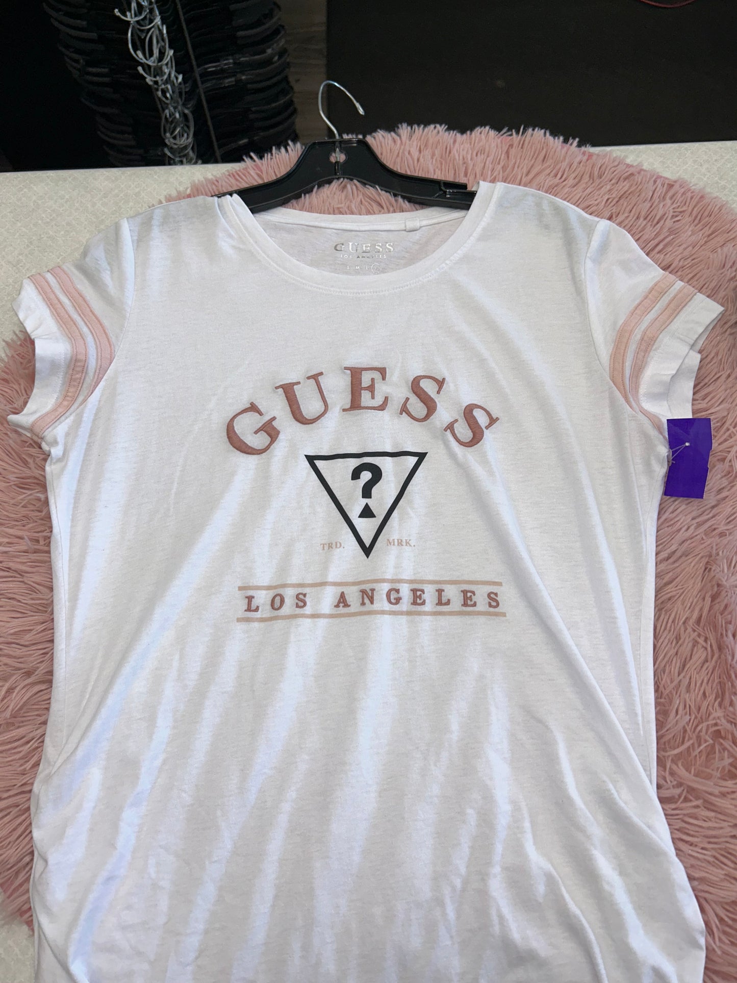 White Top Short Sleeve Guess, Size Xl