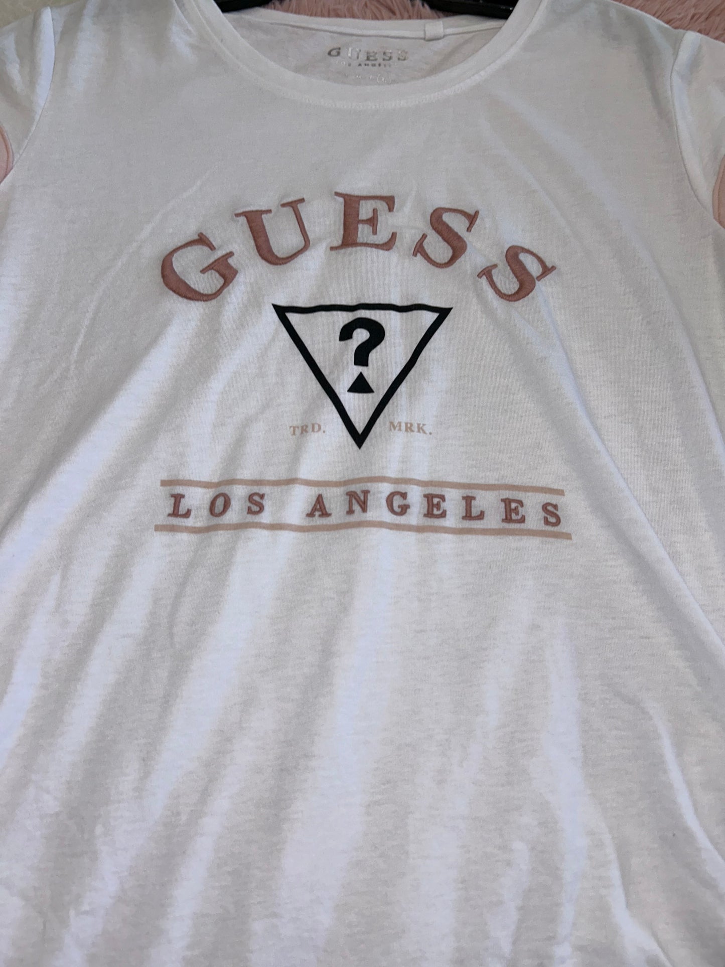 White Top Short Sleeve Guess, Size Xl