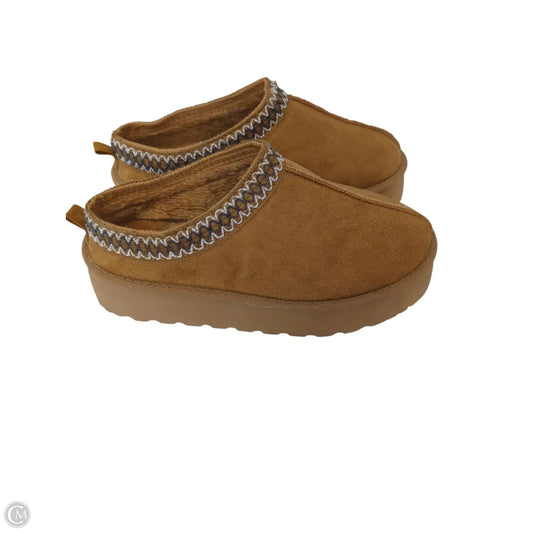 Boots Ankle Flats By Clothes Mentor In Brown, Size: 6