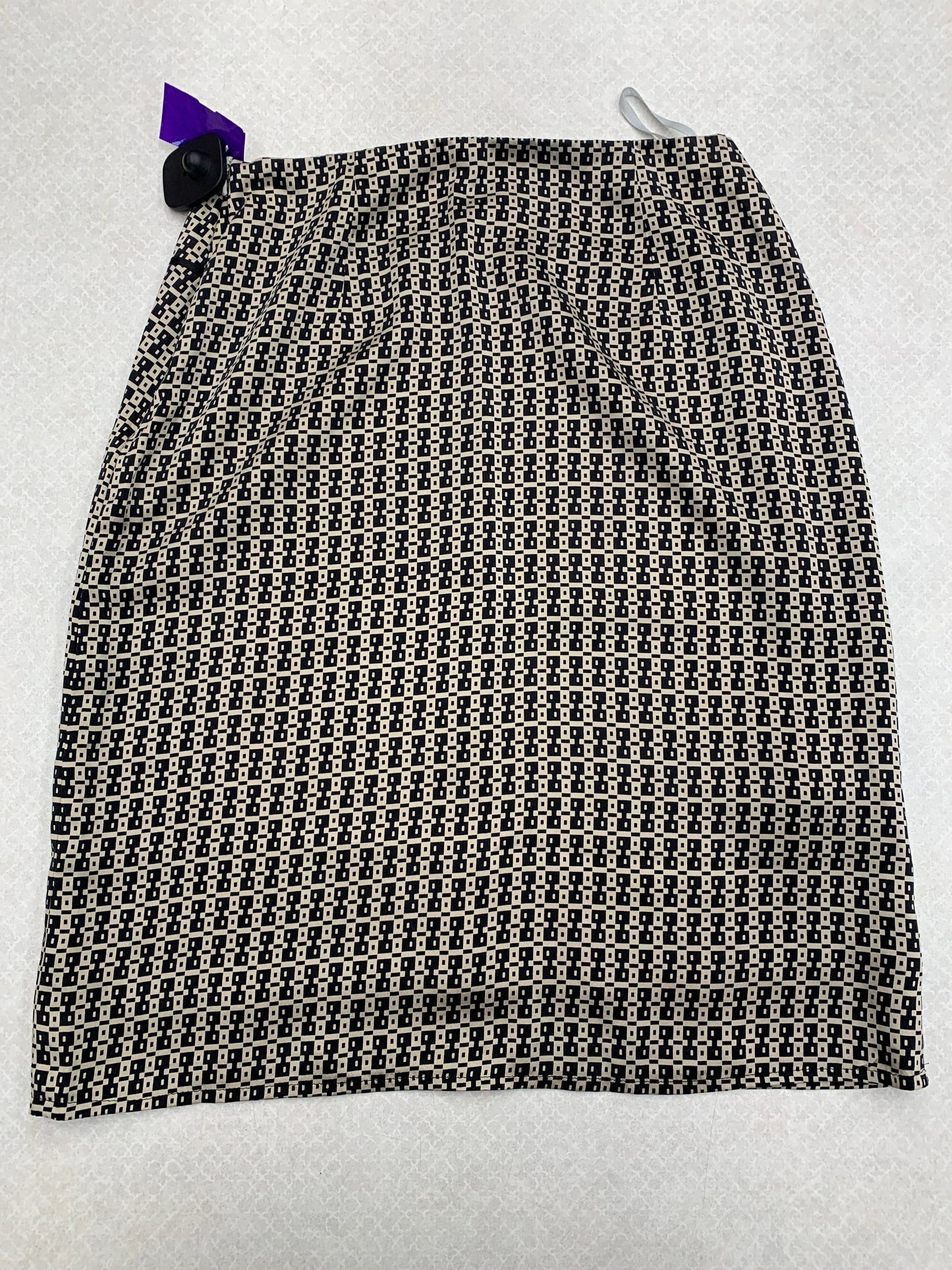 Skirt Midi By Banana Republic In Taupe, Size: 4