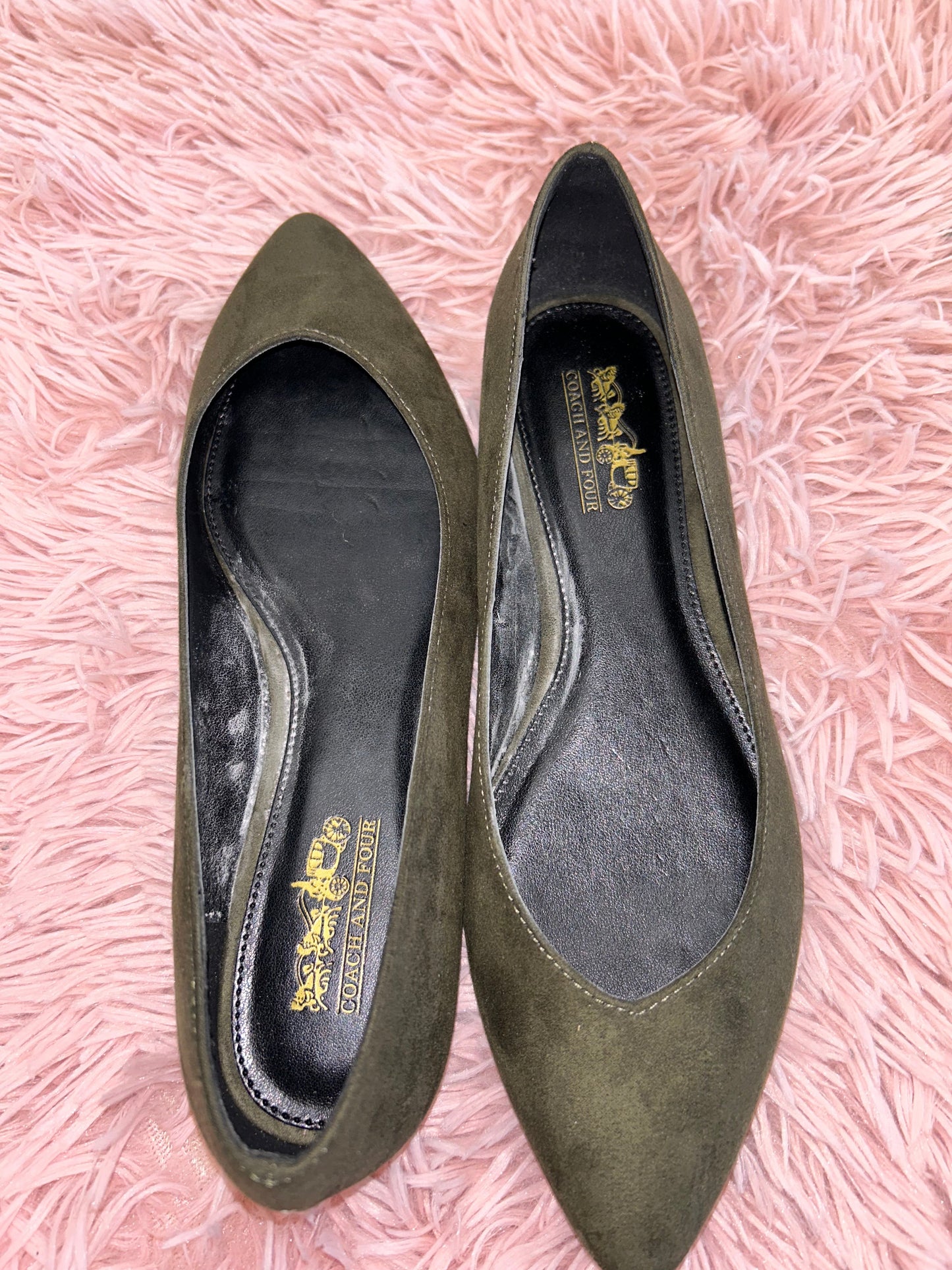 Olive Shoes Flats Ballet Coach And Four, Size 6.5