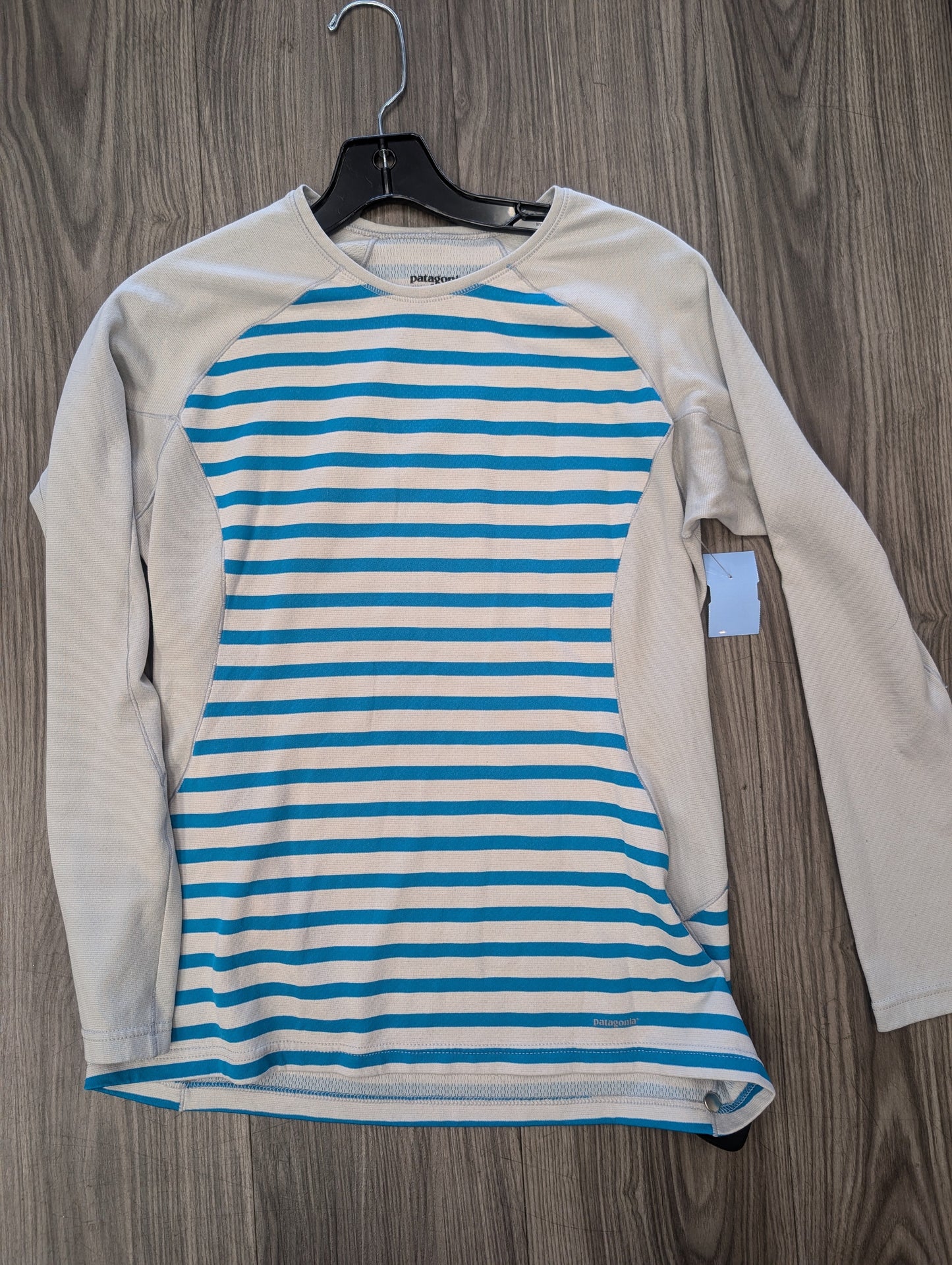 Athletic Top Long Sleeve Crewneck By Patagonia In Blue & Grey, Size: S